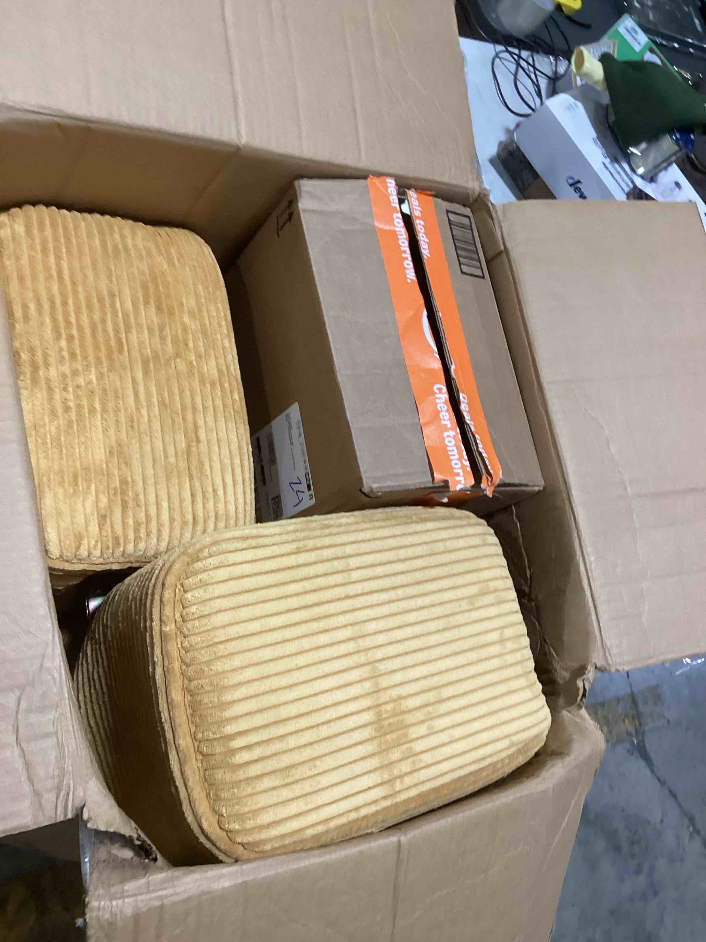 https://s3.amazonaws.com/lotting-images-prod/bidfta/BRN0442581_1733233811729.jpeg