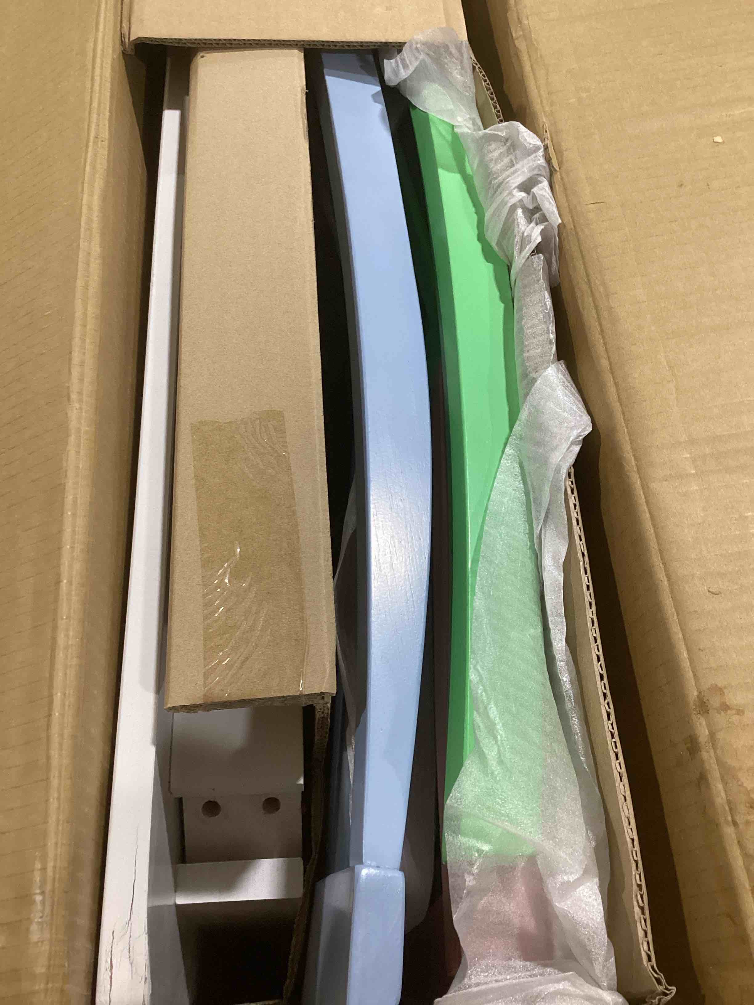 https://s3.amazonaws.com/lotting-images-prod/bidfta/BRN0442587_1733235136032.jpeg