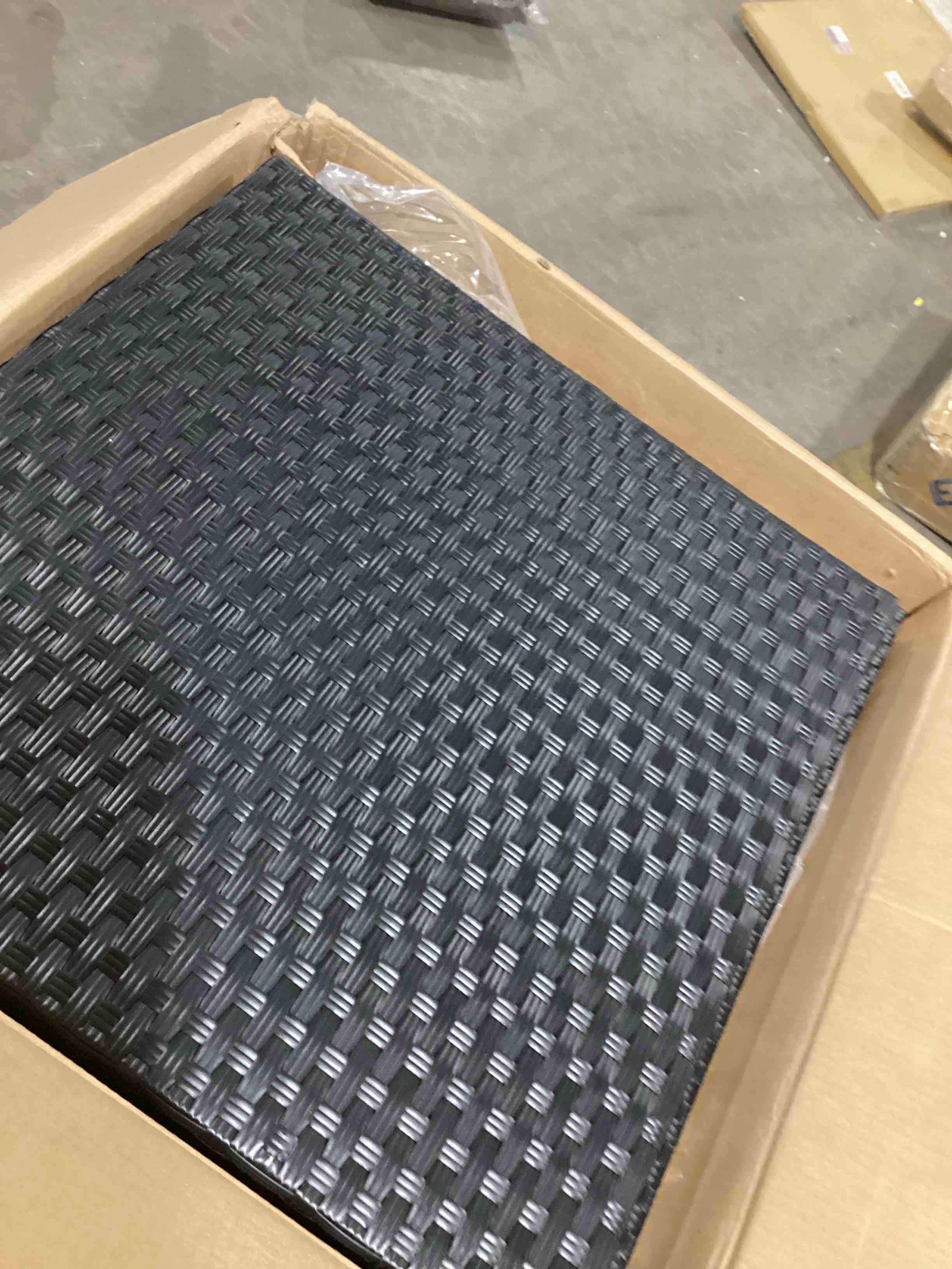 https://s3.amazonaws.com/lotting-images-prod/bidfta/BRN0445137_1737468076204.jpeg