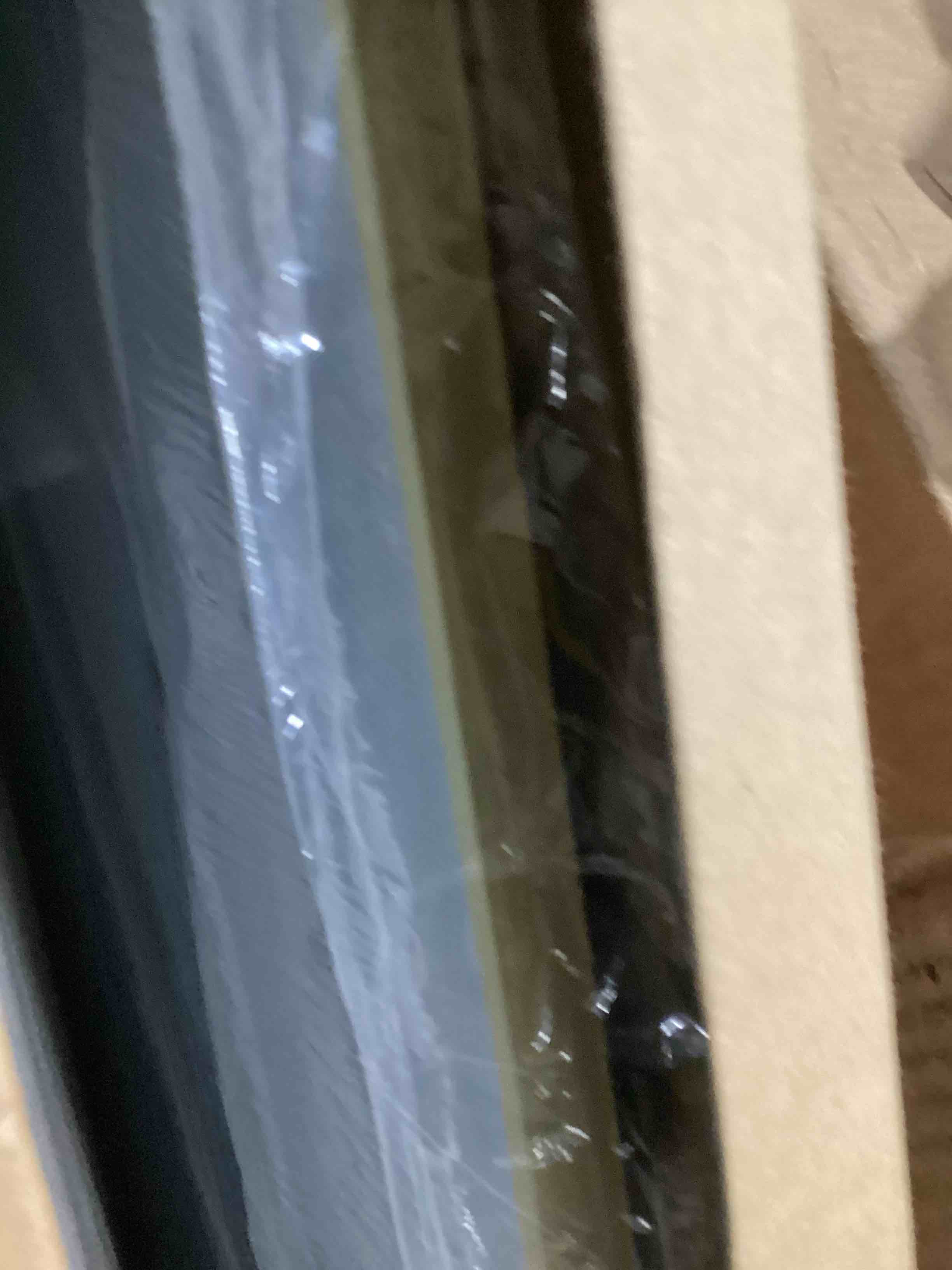 https://s3.amazonaws.com/lotting-images-prod/bidfta/BRN0449629_1735909615033.jpeg