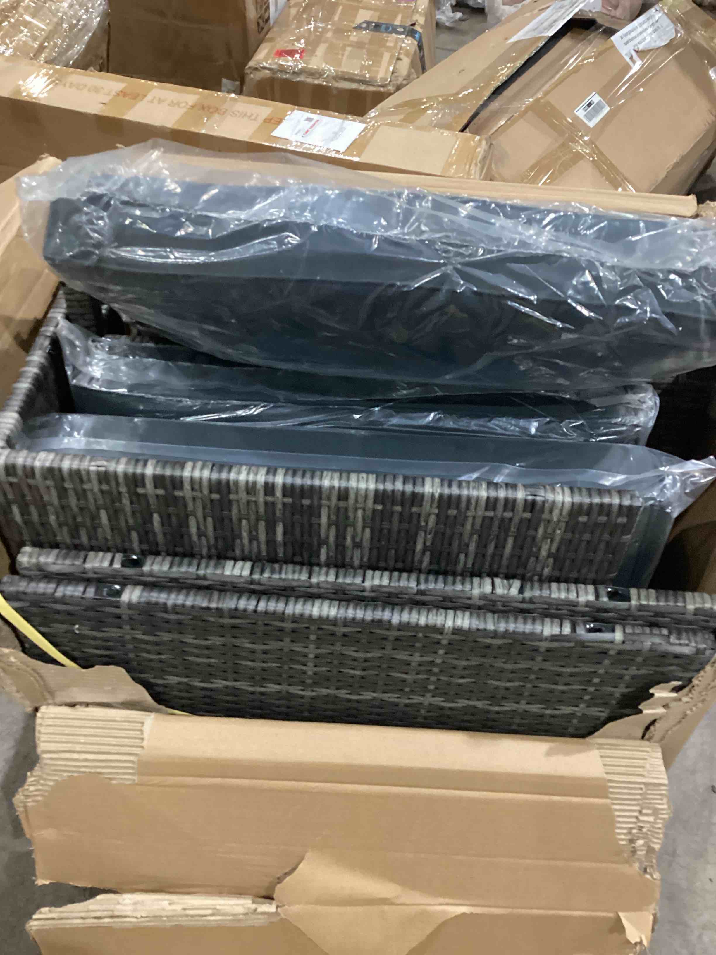 https://s3.amazonaws.com/lotting-images-prod/bidfta/BRN0485698_1735674986877.jpeg