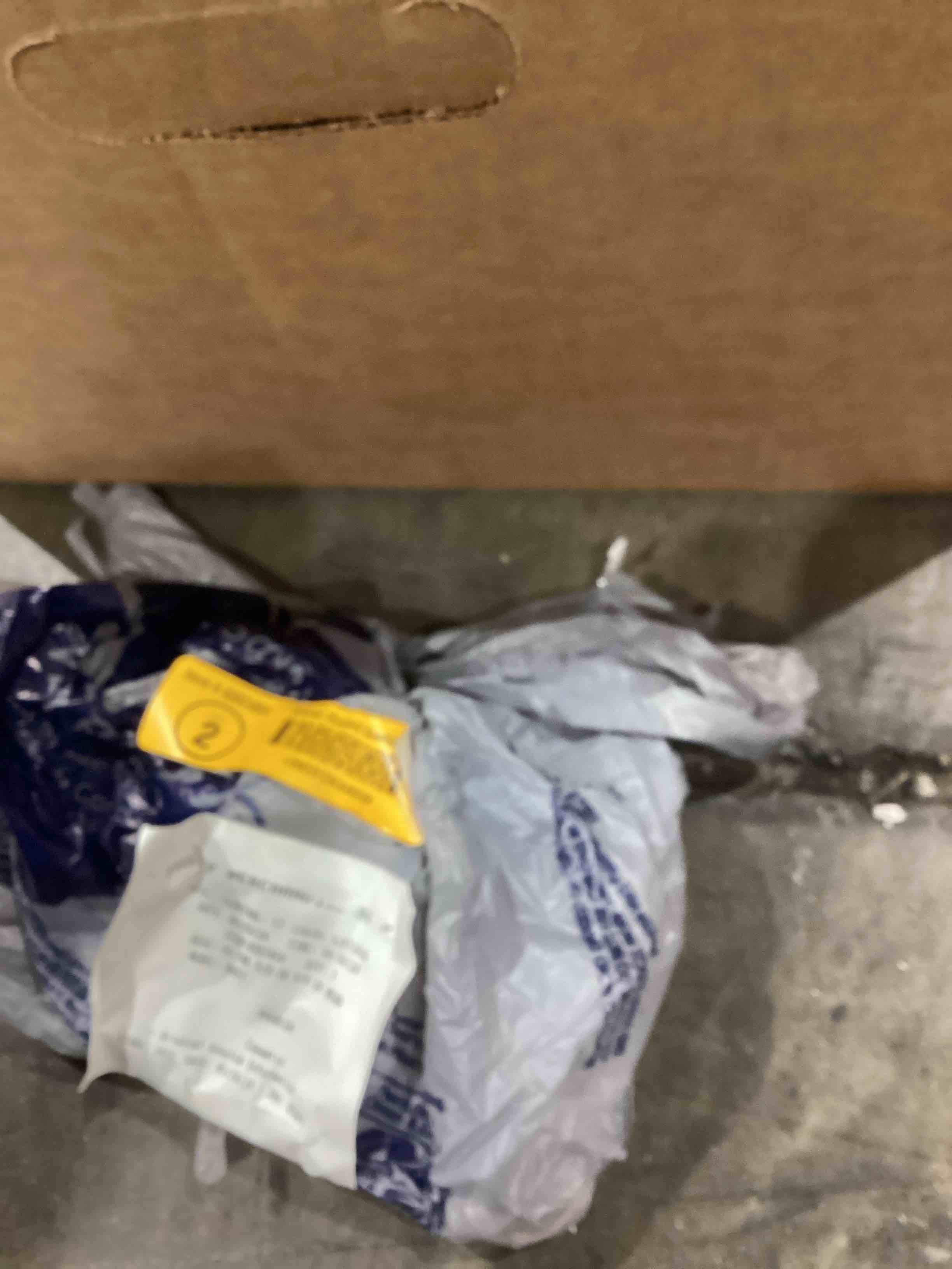https://s3.amazonaws.com/lotting-images-prod/bidfta/BRN0490408_1733935781414.jpeg