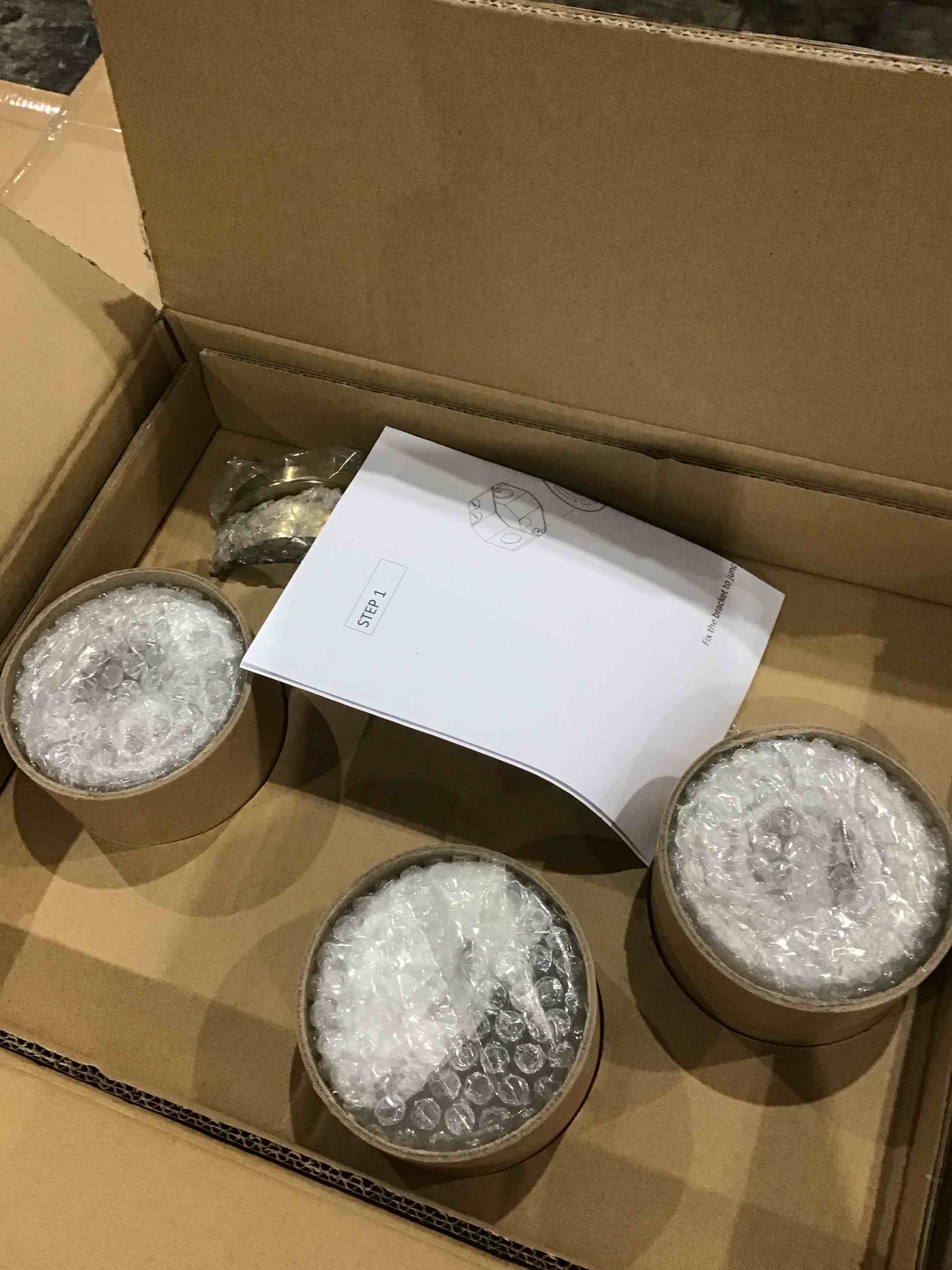 https://s3.amazonaws.com/lotting-images-prod/bidfta/BRN0494670_1742386826970.jpeg