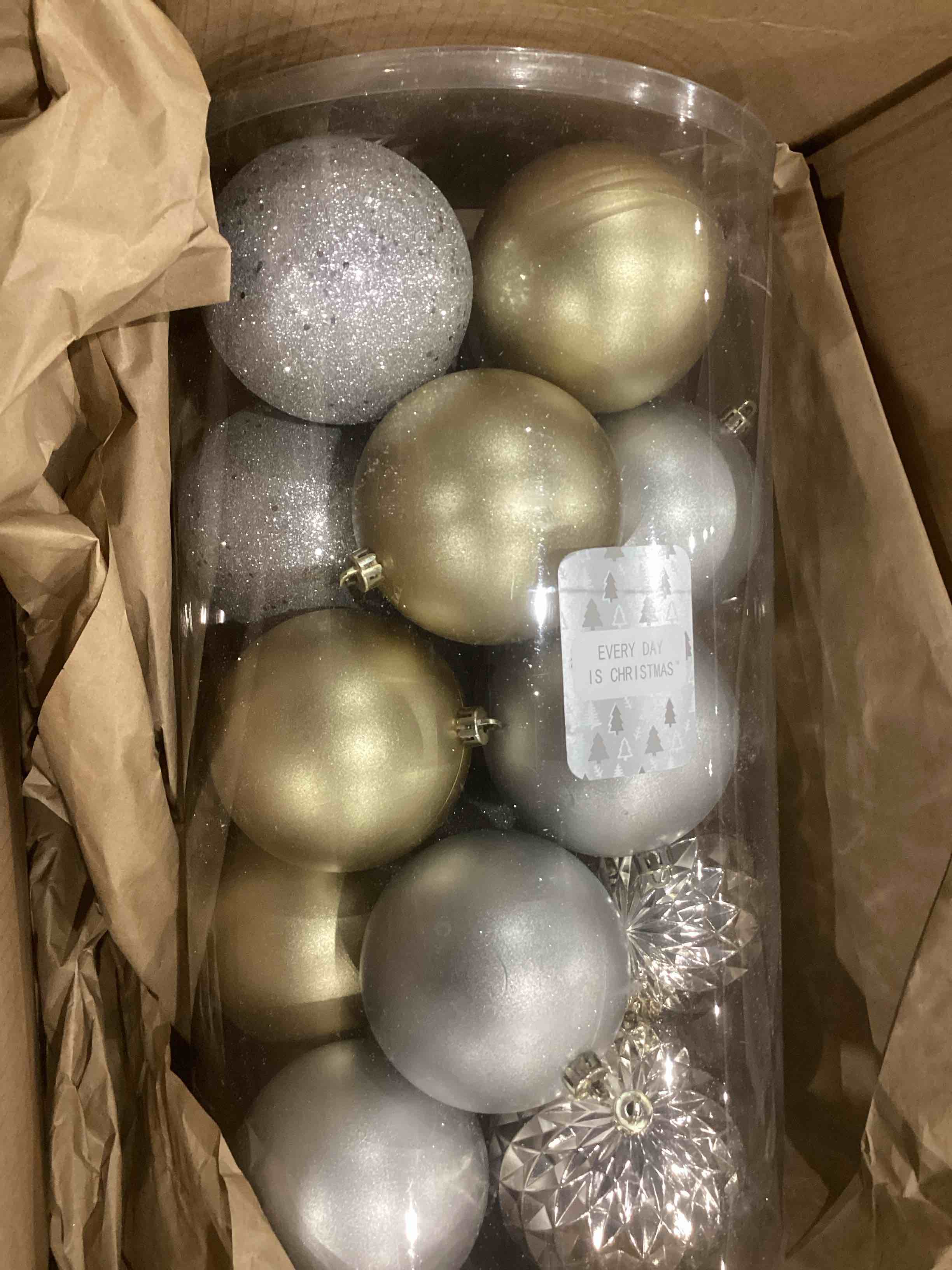 https://s3.amazonaws.com/lotting-images-prod/bidfta/BRN0495809_1737132077424.jpeg