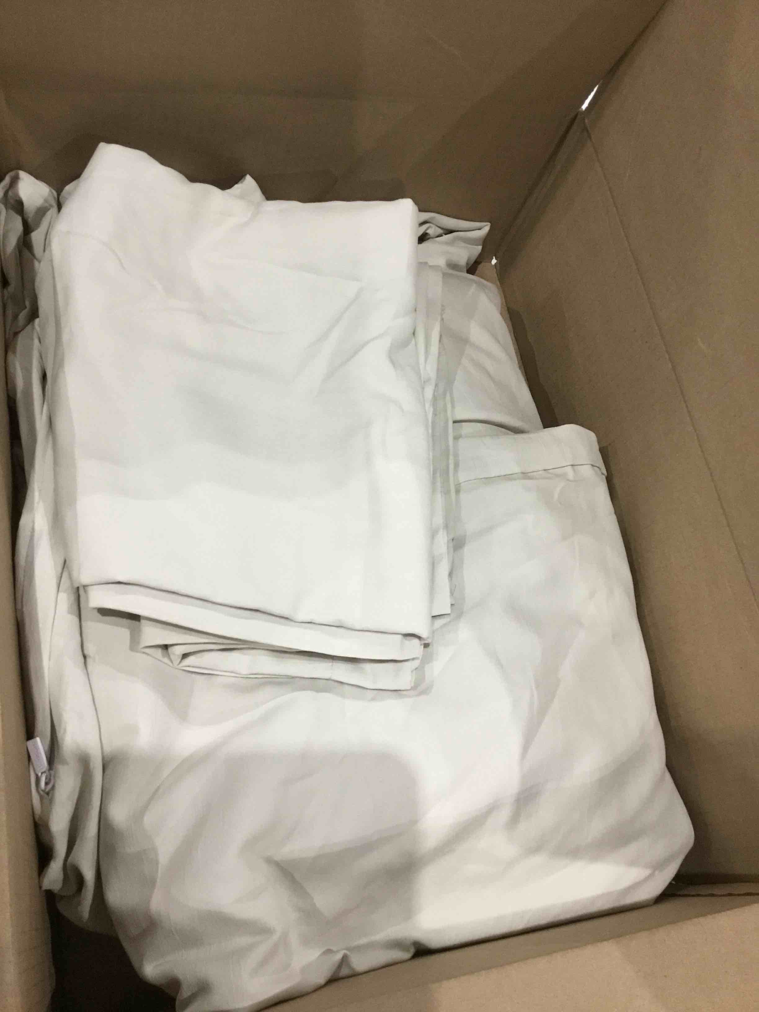 Bedsure Linen Oversized King Duvet Cover - Soft Prewashed Oversized King Duvet Cover Set, 3 Pieces, 1 Duvet Cover 120x98 Inches with Zipper Closure and 2 Pillow Shams(Comforter Not Included)