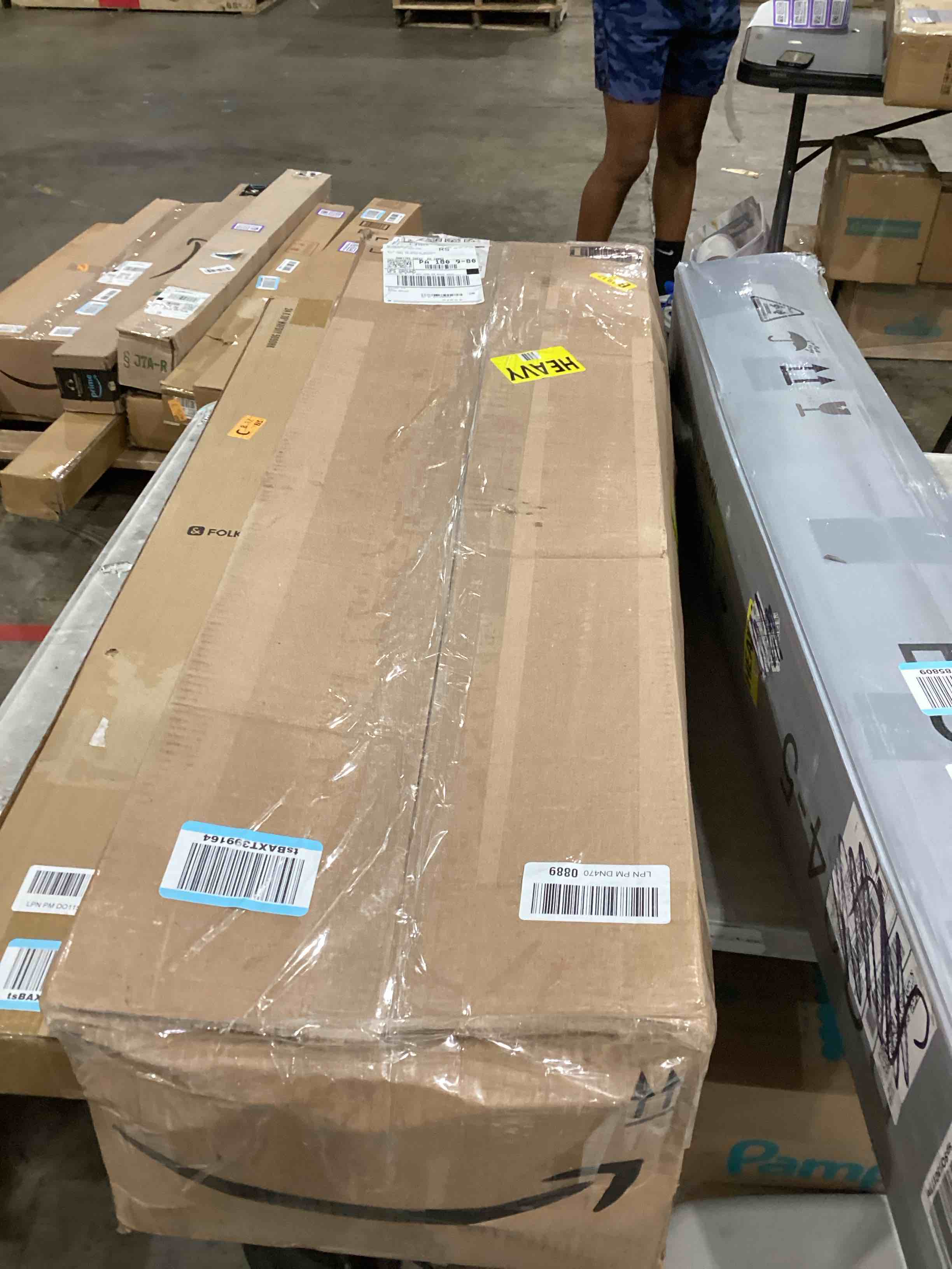 https://s3.amazonaws.com/lotting-images-prod/bidfta/BRN0500861_1743683225405.jpeg