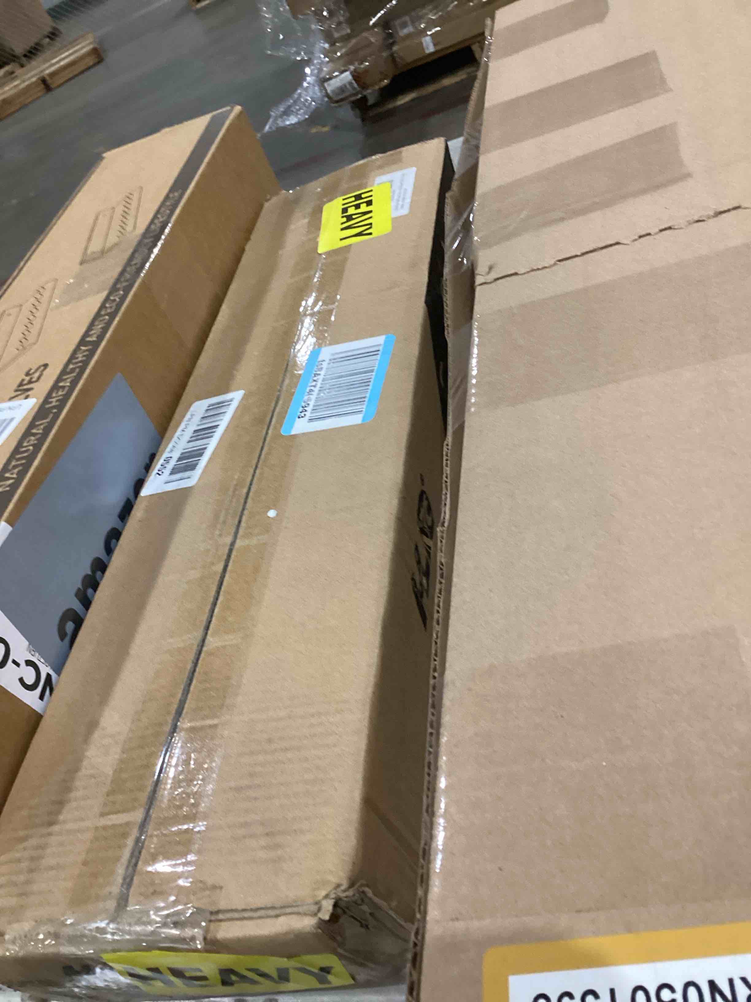 https://s3.amazonaws.com/lotting-images-prod/bidfta/BRN0501394_1743169960165.jpeg