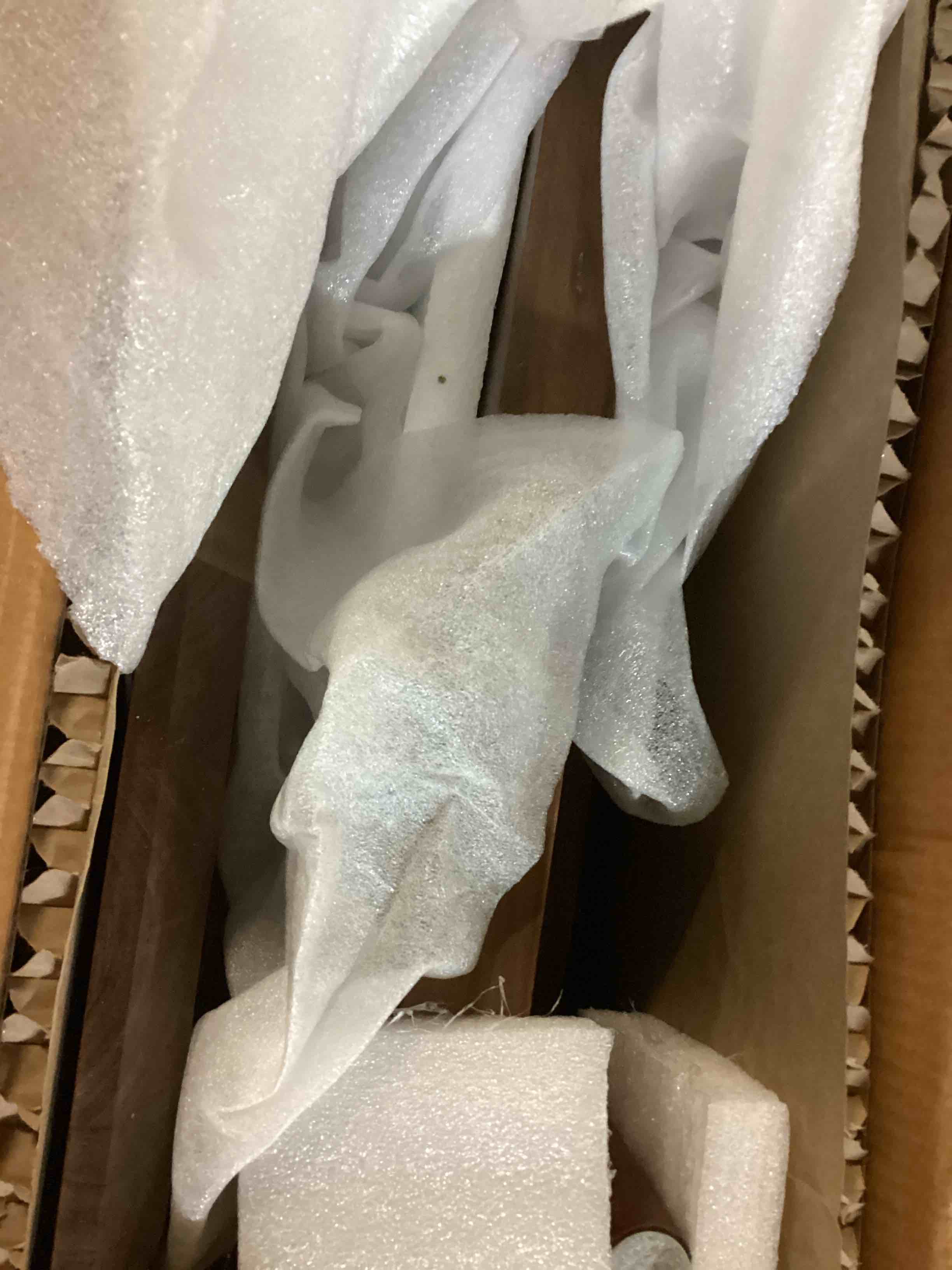 https://s3.amazonaws.com/lotting-images-prod/bidfta/BRN0508678_1732669595605.jpeg