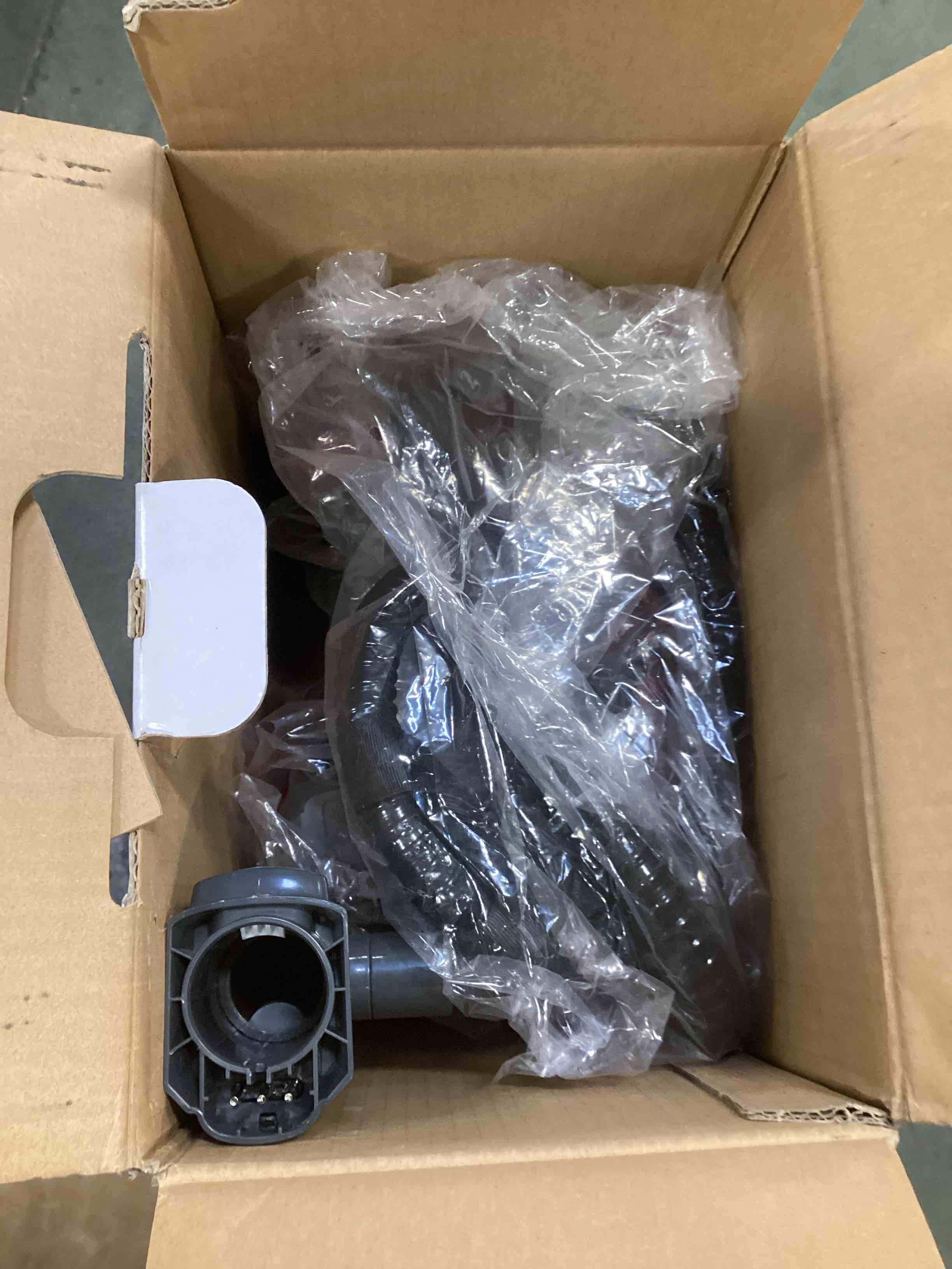 https://s3.amazonaws.com/lotting-images-prod/bidfta/BRN0518175_1733934130553.jpeg