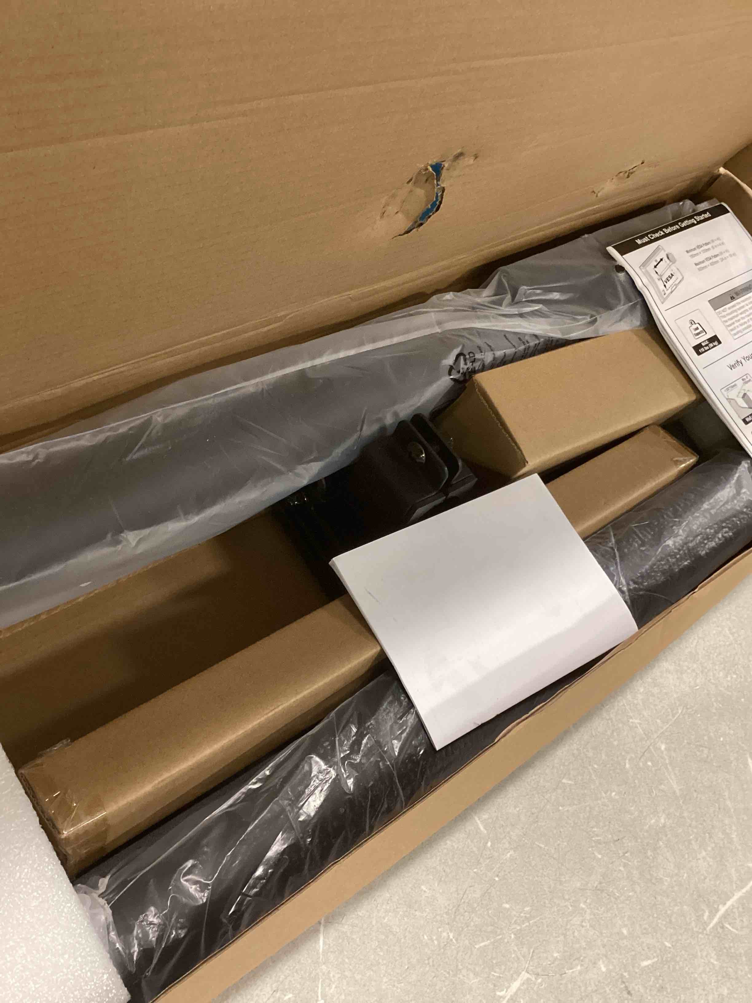https://s3.amazonaws.com/lotting-images-prod/bidfta/BRN0525670_1731685457029.jpeg