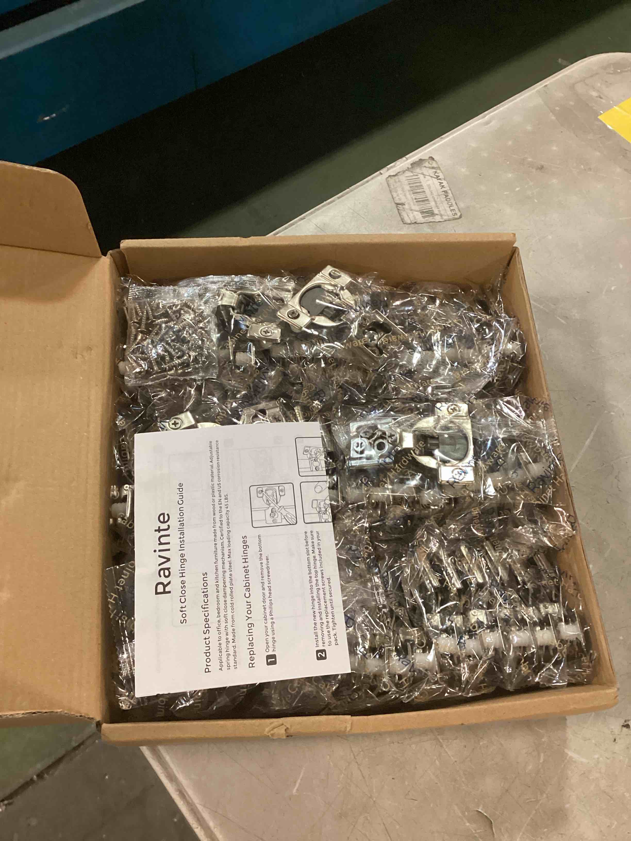 https://s3.amazonaws.com/lotting-images-prod/bidfta/BRN0527912_1732028163947.jpeg