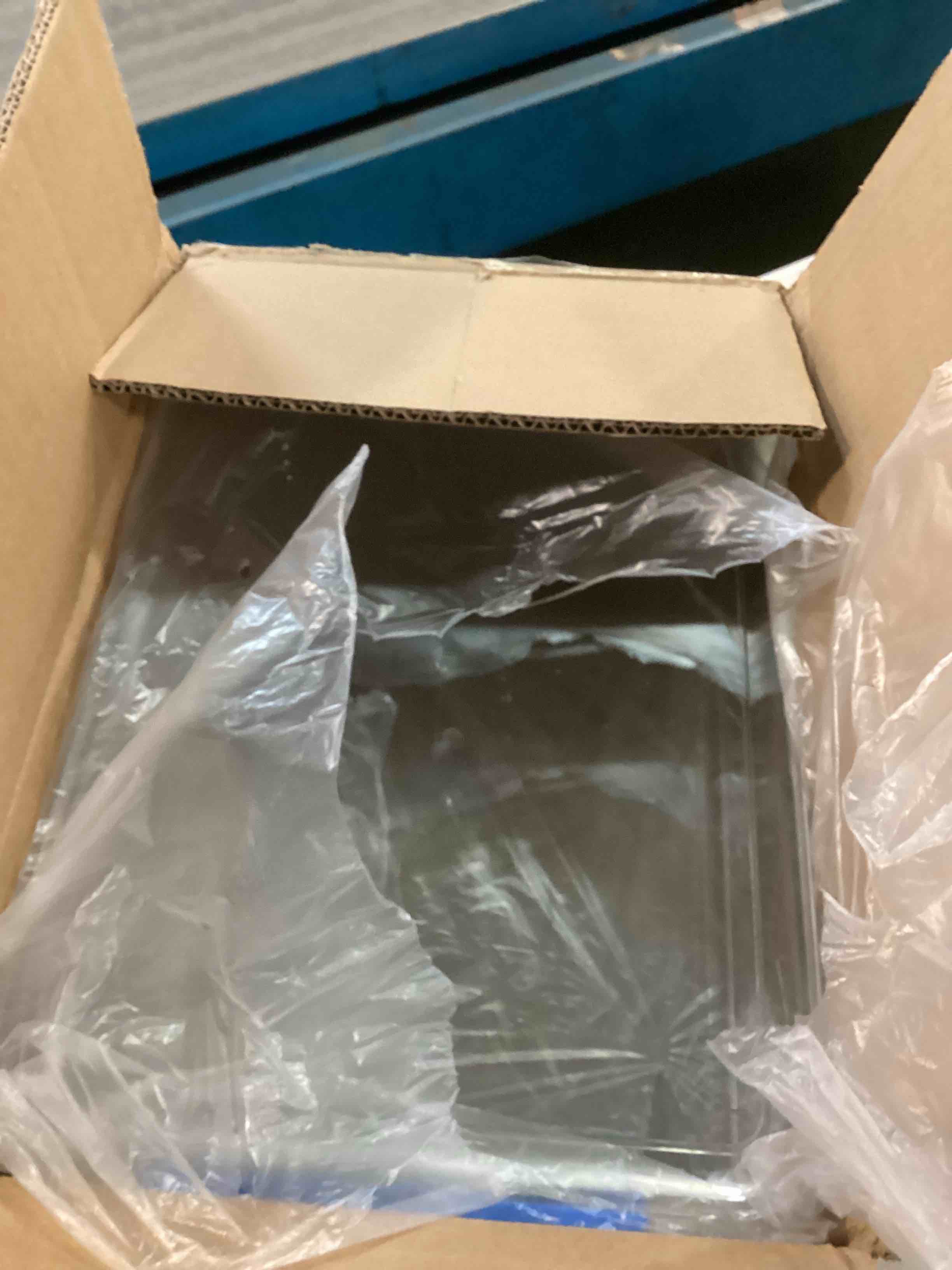 https://s3.amazonaws.com/lotting-images-prod/bidfta/BRN0527914_1732029739276.jpeg