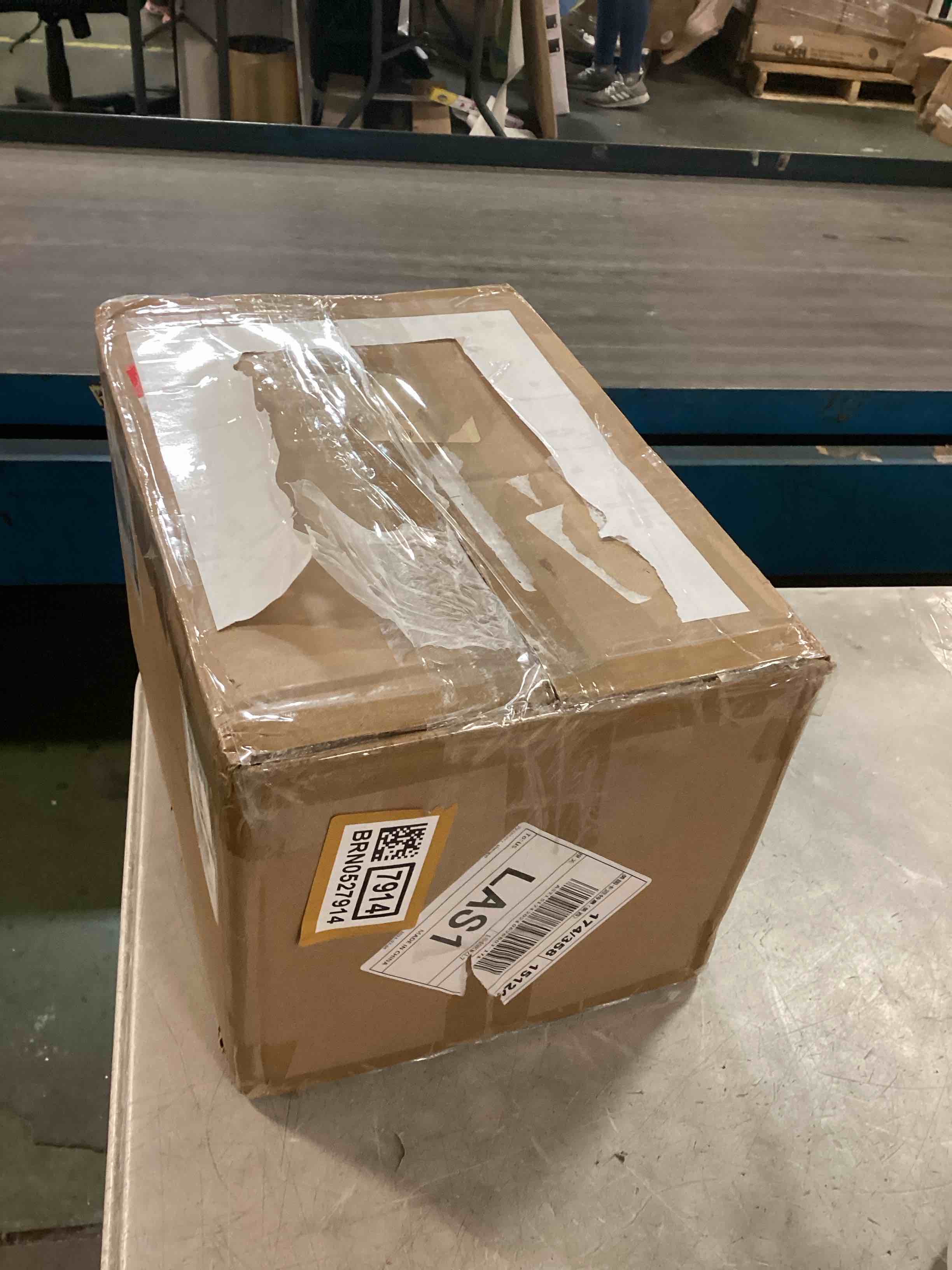 https://s3.amazonaws.com/lotting-images-prod/bidfta/BRN0527914_1732029803886.jpeg
