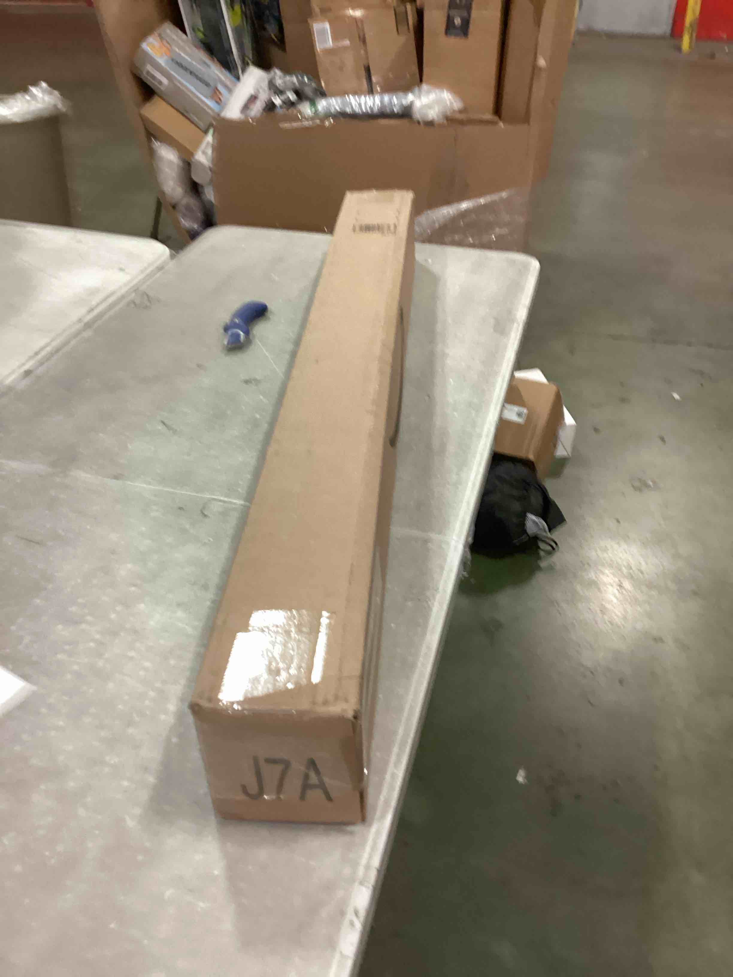 https://s3.amazonaws.com/lotting-images-prod/bidfta/BRN0535654_1730925756809.jpeg