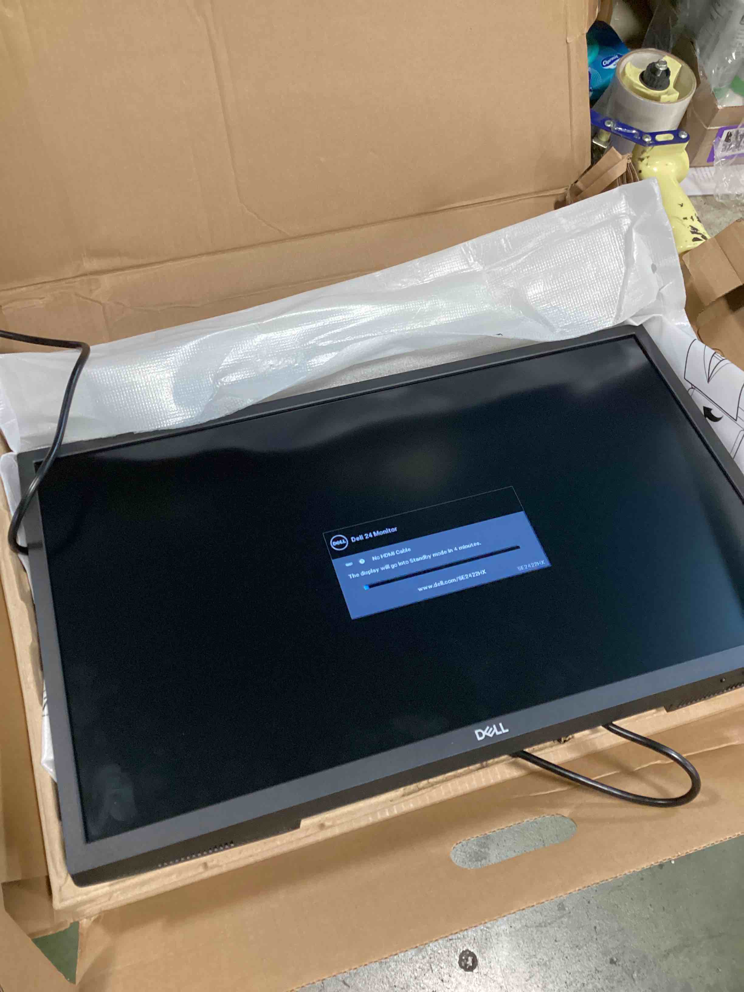 https://s3.amazonaws.com/lotting-images-prod/bidfta/BRN0537028_1731440103665.jpeg