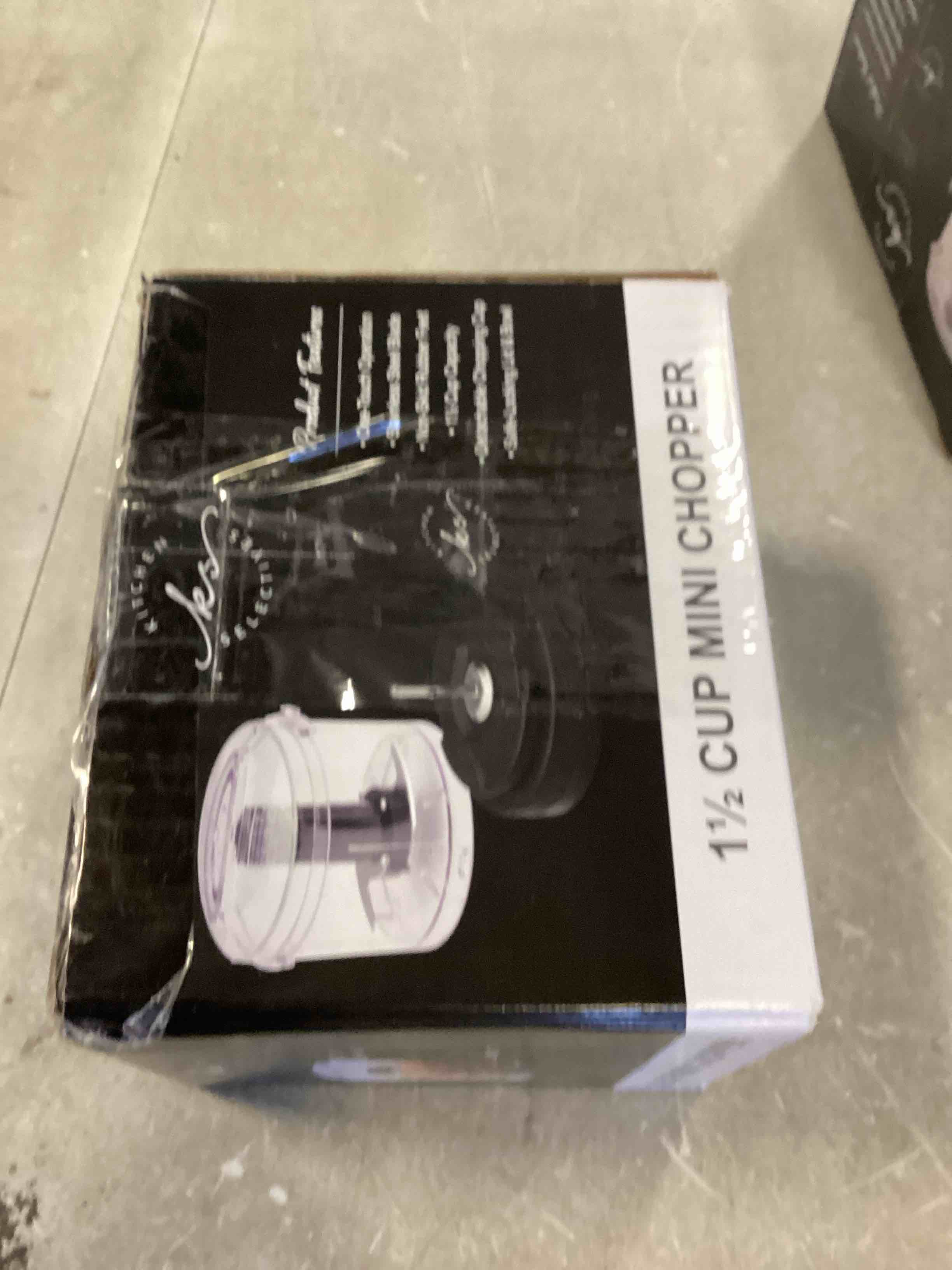 https://s3.amazonaws.com/lotting-images-prod/bidfta/BRN0538858_1731087724658.jpeg