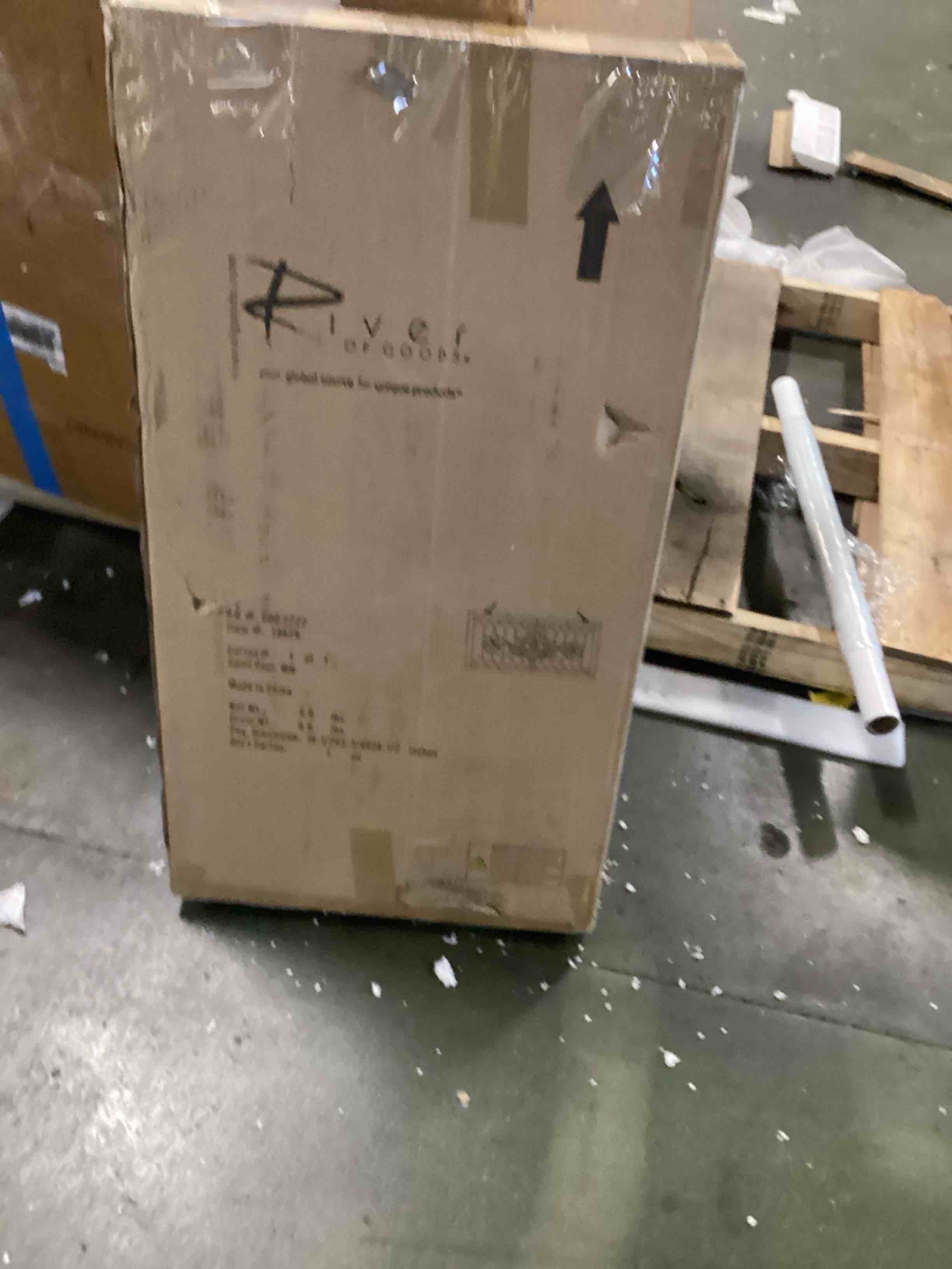 https://s3.amazonaws.com/lotting-images-prod/bidfta/BRN0547182_1738183602779.jpeg