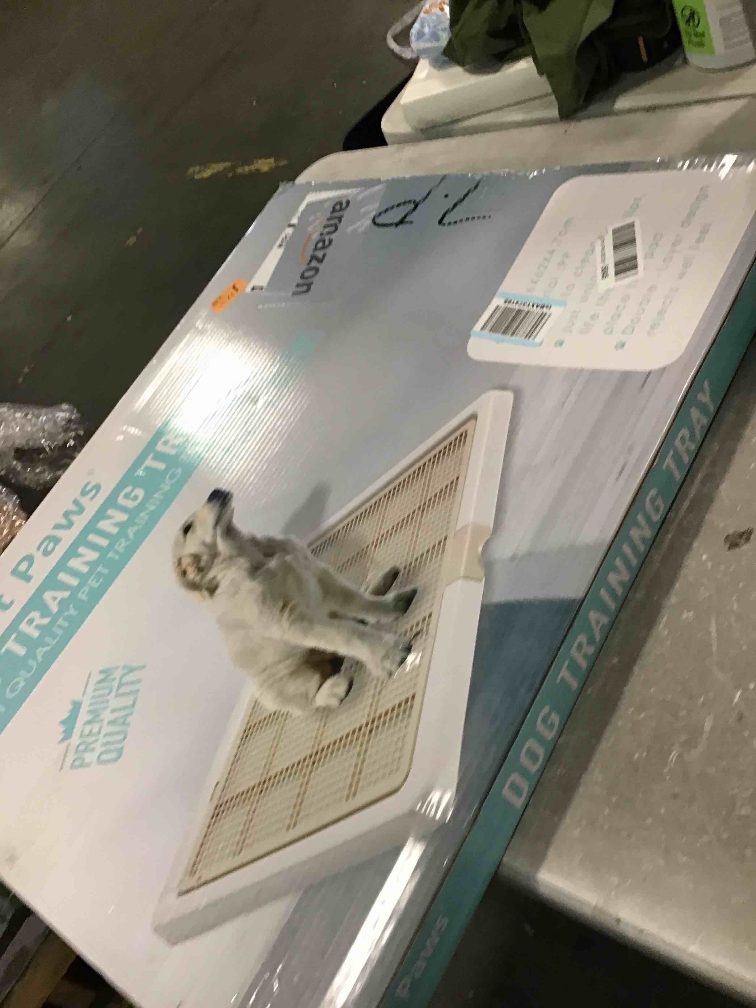 https://s3.amazonaws.com/lotting-images-prod/bidfta/BRN0551004_1731681316162.jpeg