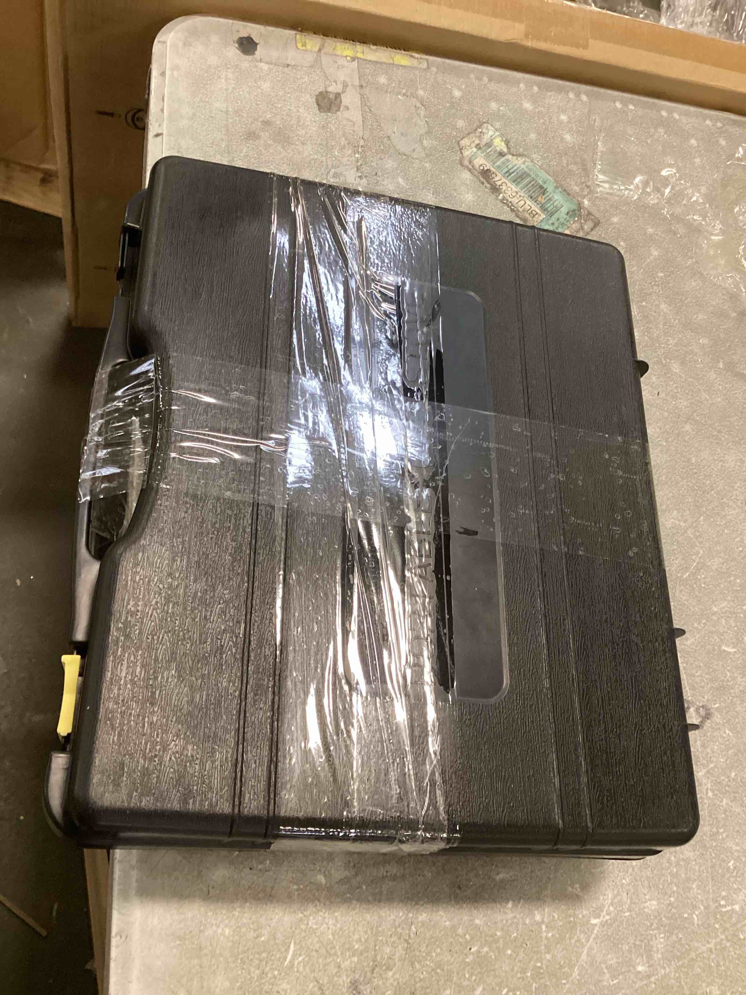 https://s3.amazonaws.com/lotting-images-prod/bidfta/BRN0558027_1732214034460.jpeg