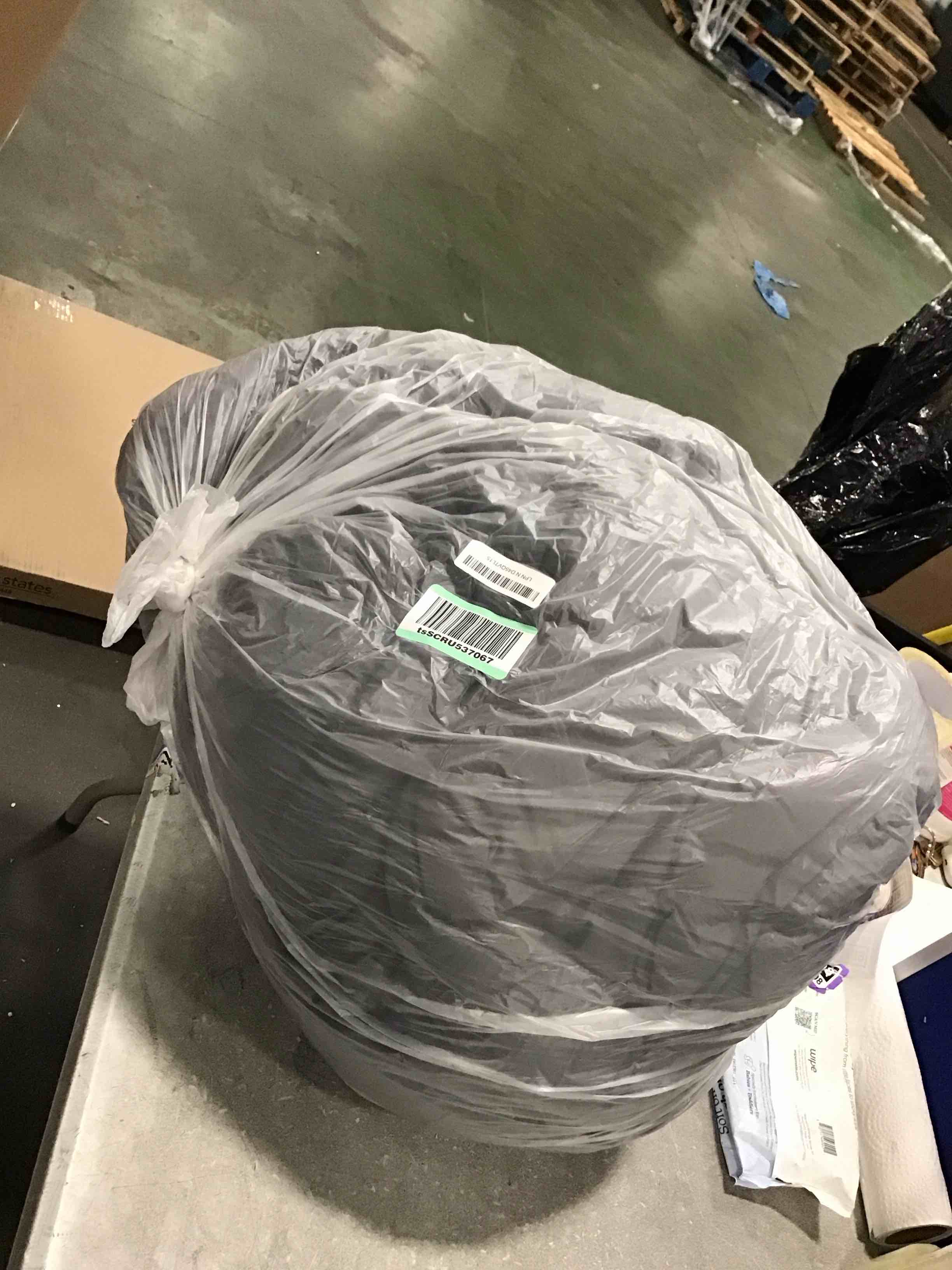 https://s3.amazonaws.com/lotting-images-prod/bidfta/BRN0558111_1732199326606.jpeg