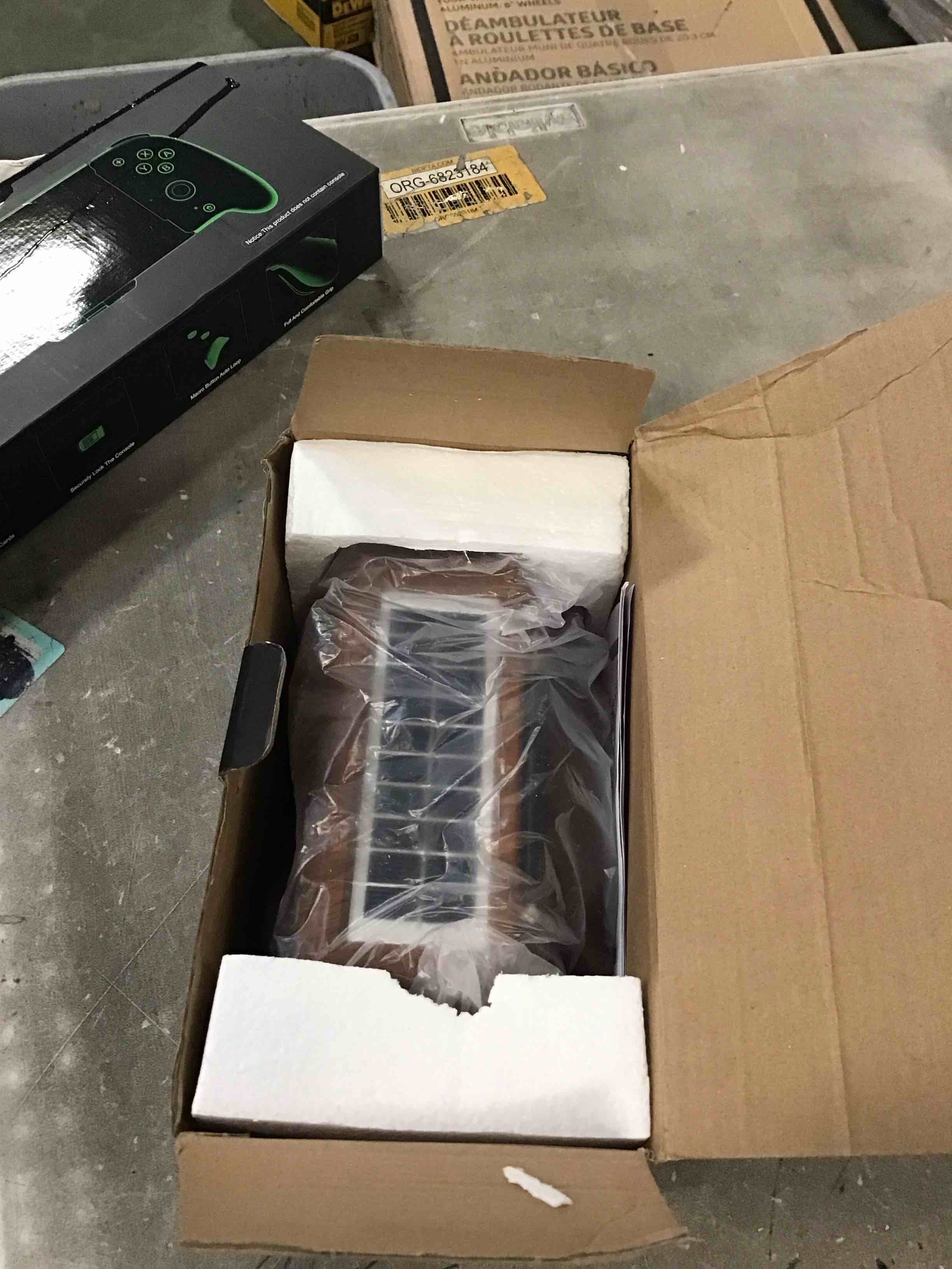 https://s3.amazonaws.com/lotting-images-prod/bidfta/BRN0558488_1732030534135.jpeg