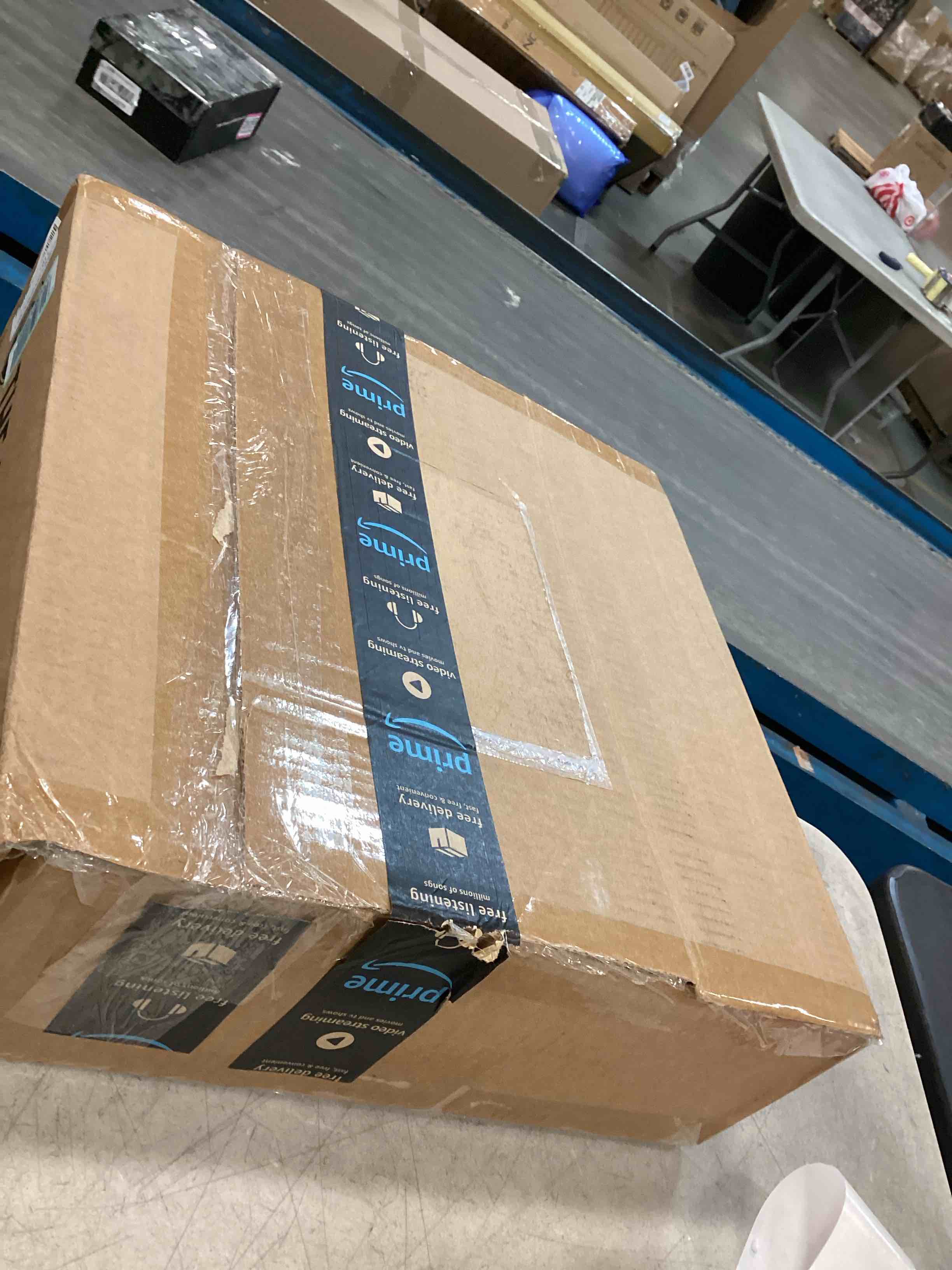 https://s3.amazonaws.com/lotting-images-prod/bidfta/BRN0560818_1730513156774.jpeg
