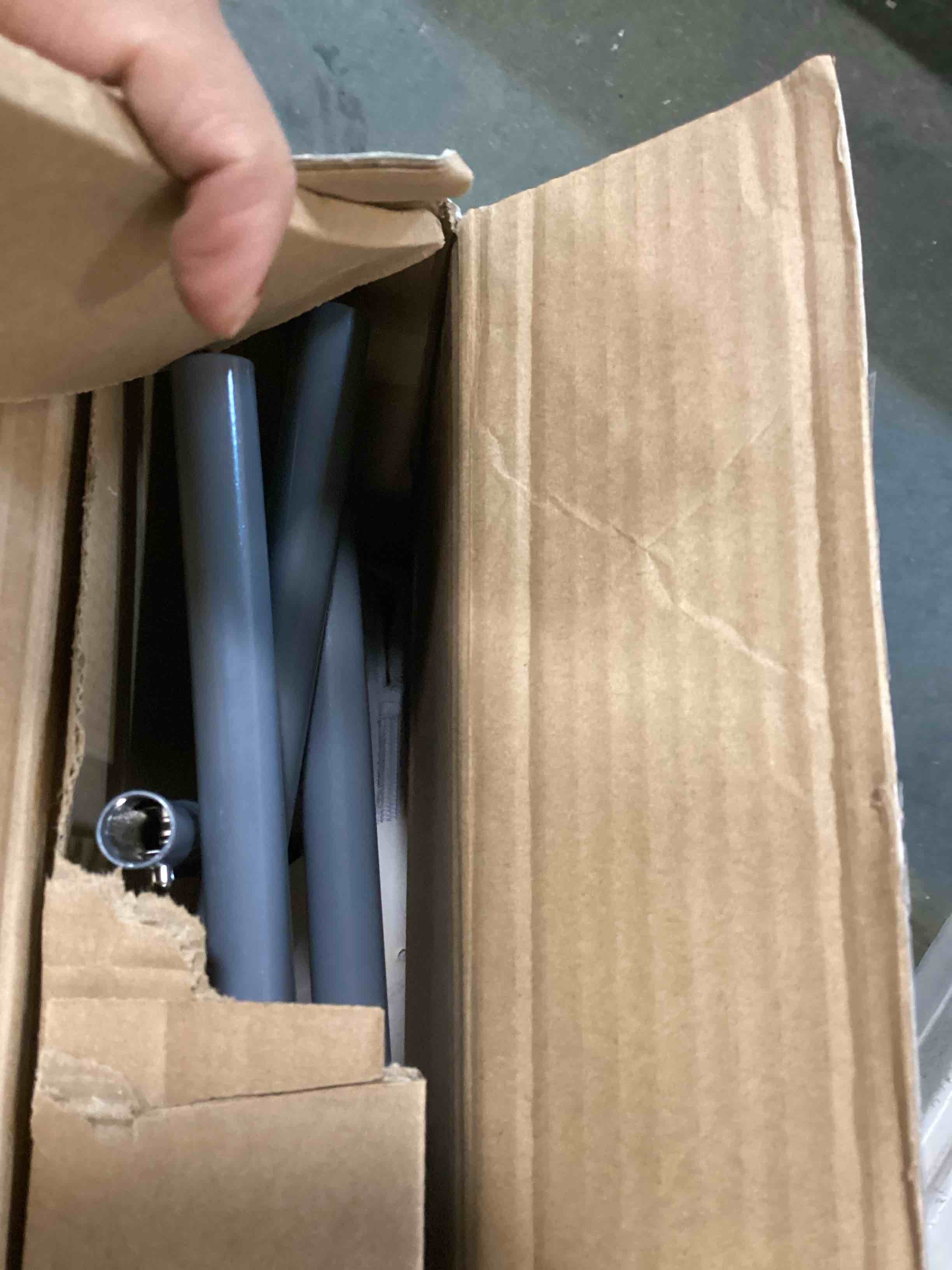 https://s3.amazonaws.com/lotting-images-prod/bidfta/BRN0560901_1730500301698.jpeg