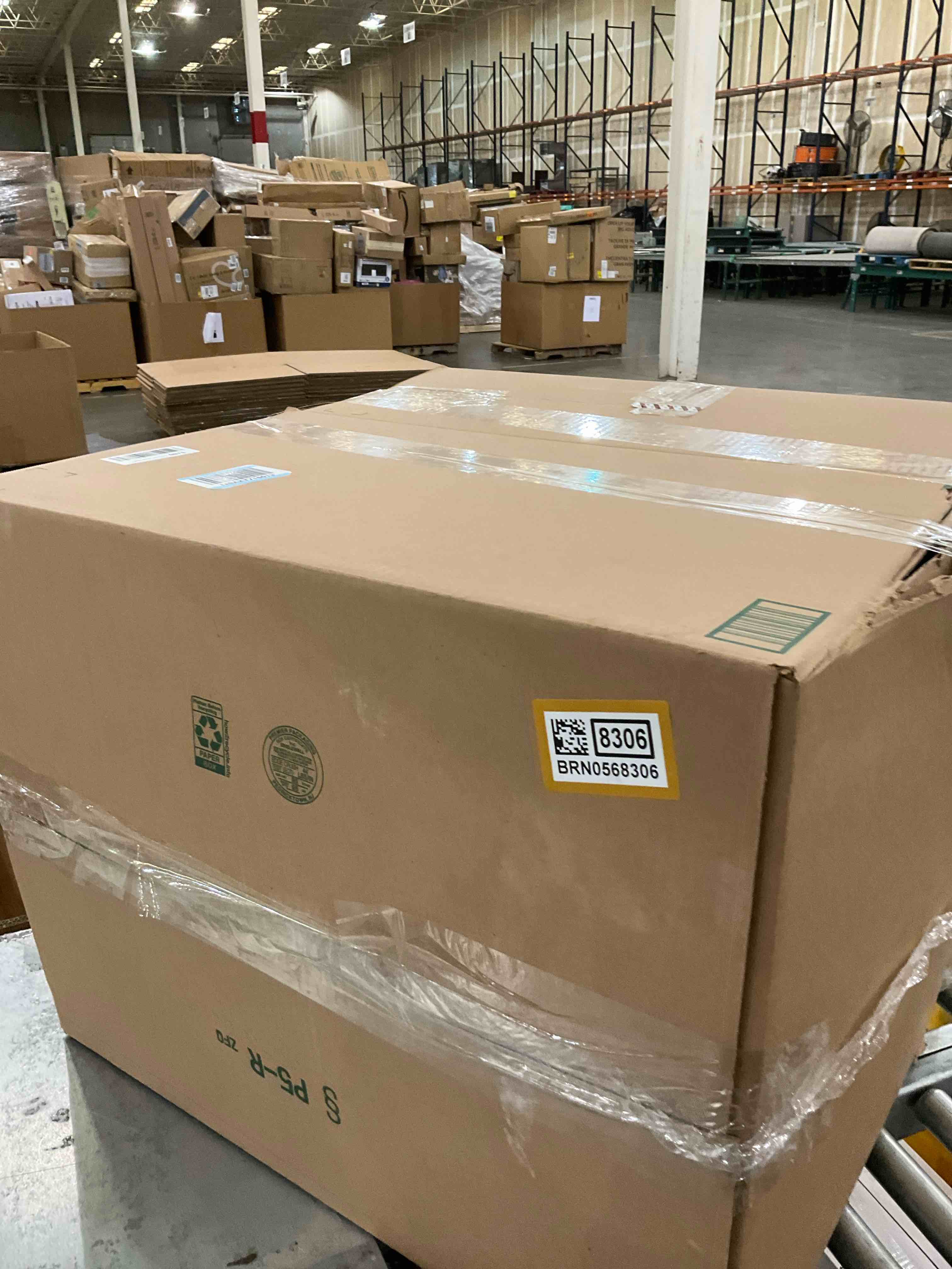 https://s3.amazonaws.com/lotting-images-prod/bidfta/BRN0568306_1737397385352.jpeg