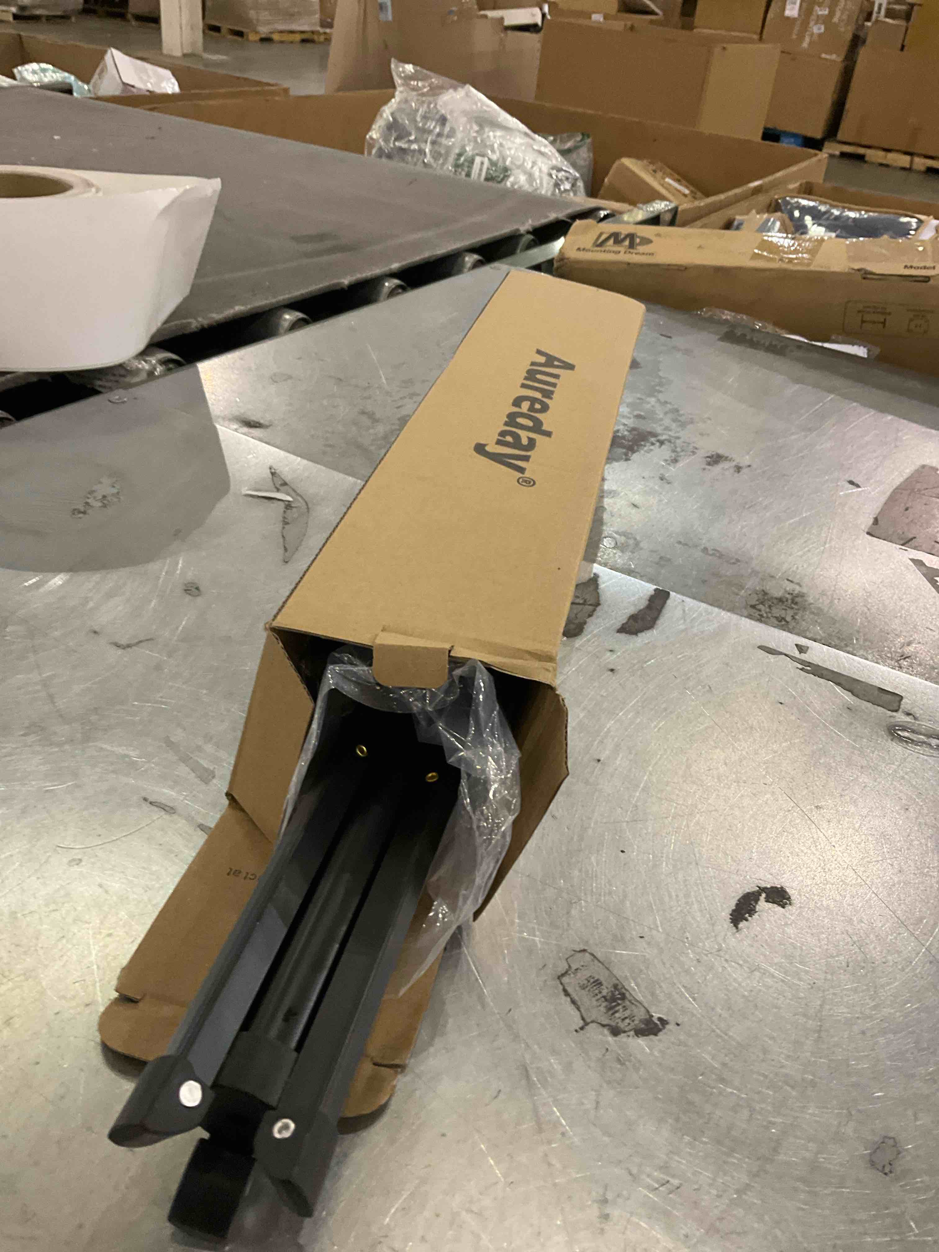 https://s3.amazonaws.com/lotting-images-prod/bidfta/BRN0568390_1737386521852.jpeg