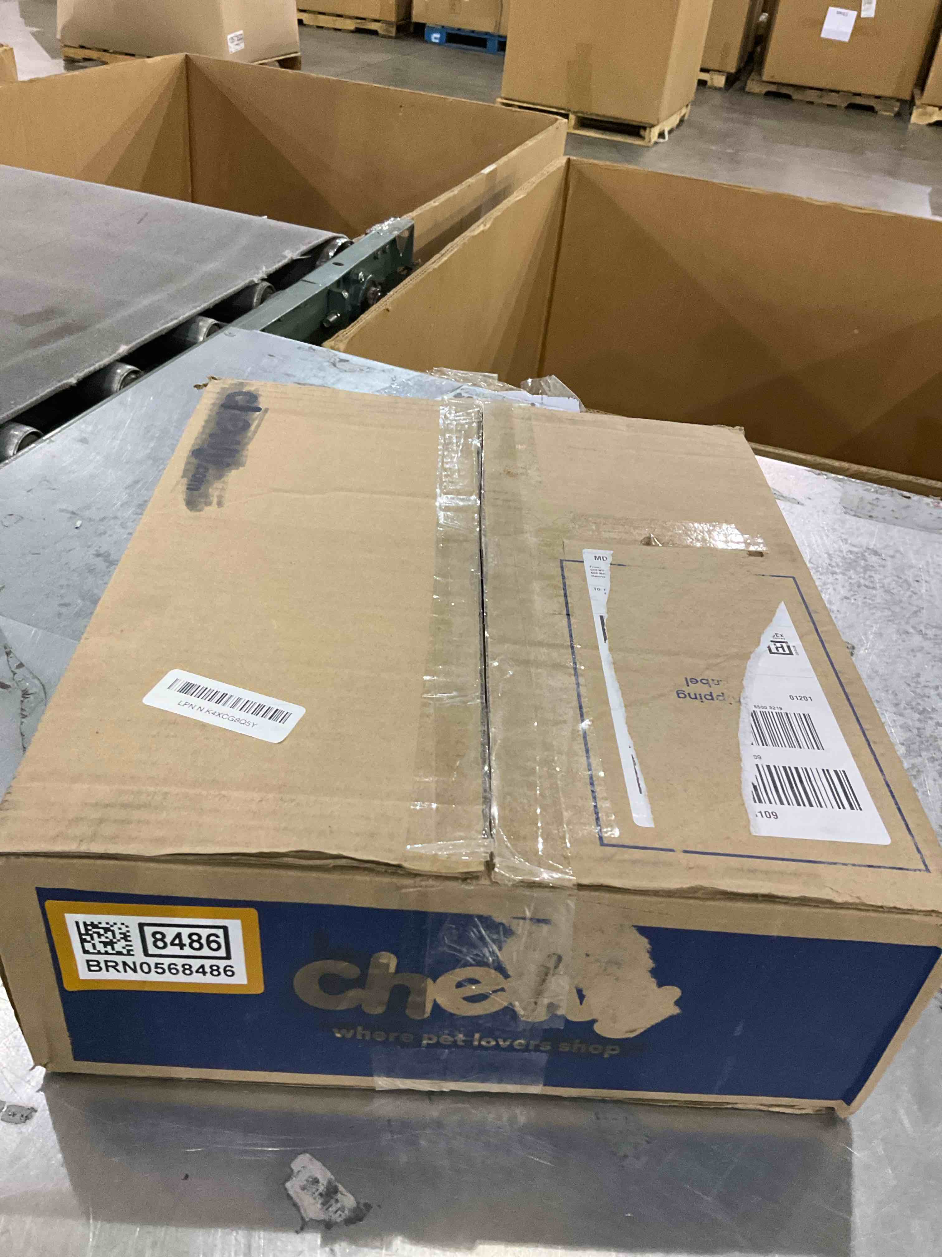 https://s3.amazonaws.com/lotting-images-prod/bidfta/BRN0568486_1737376439662.jpeg