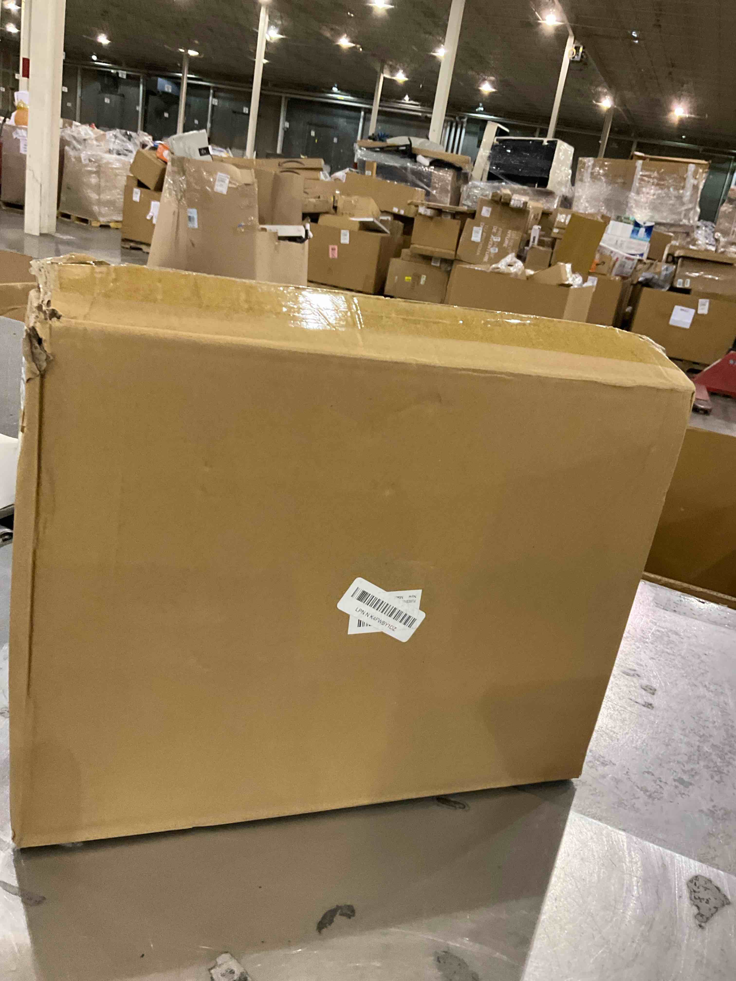 https://s3.amazonaws.com/lotting-images-prod/bidfta/BRN0568488_1737376211066.jpeg