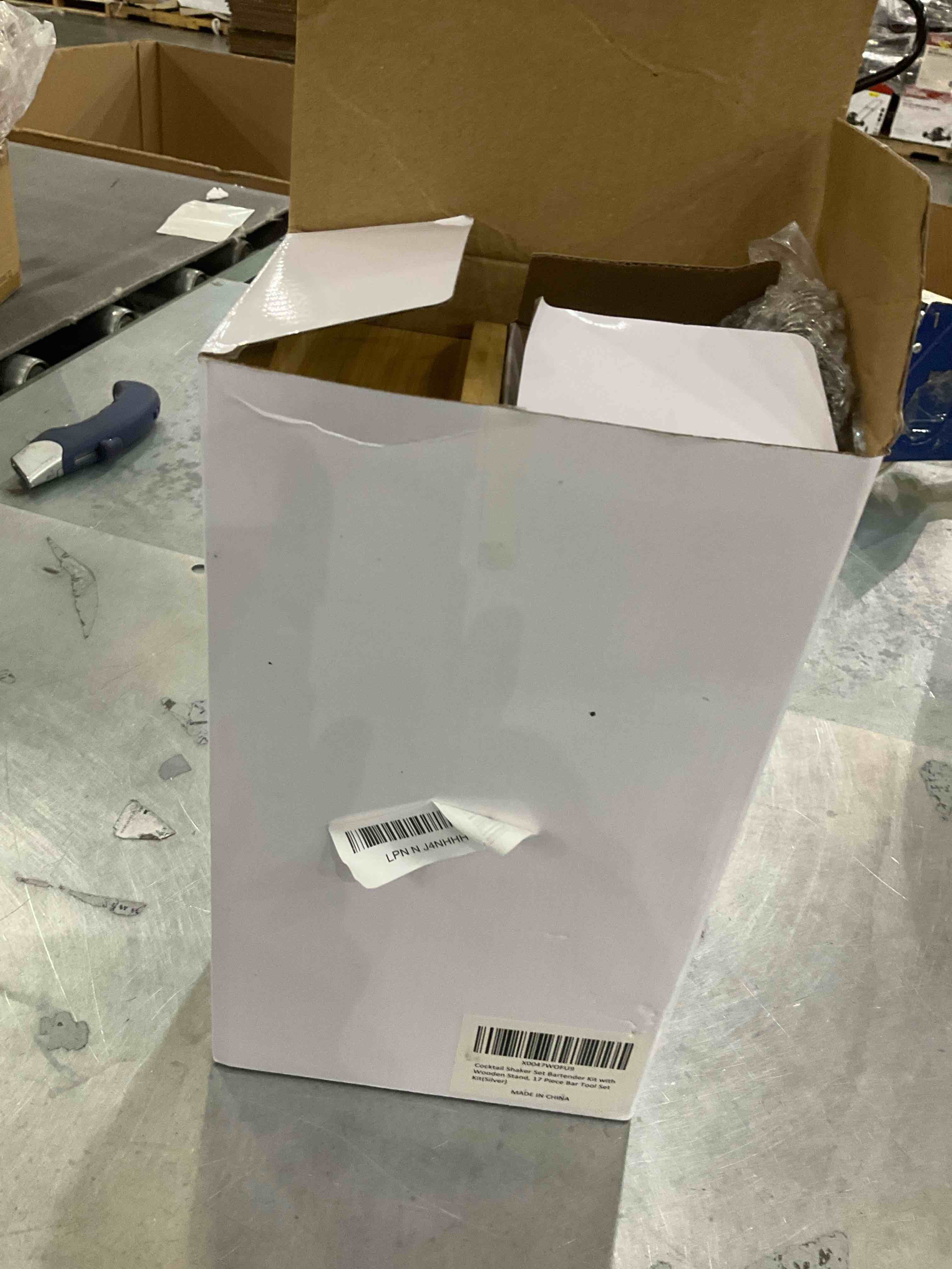 https://s3.amazonaws.com/lotting-images-prod/bidfta/BRN0569344_1736956150489.jpeg