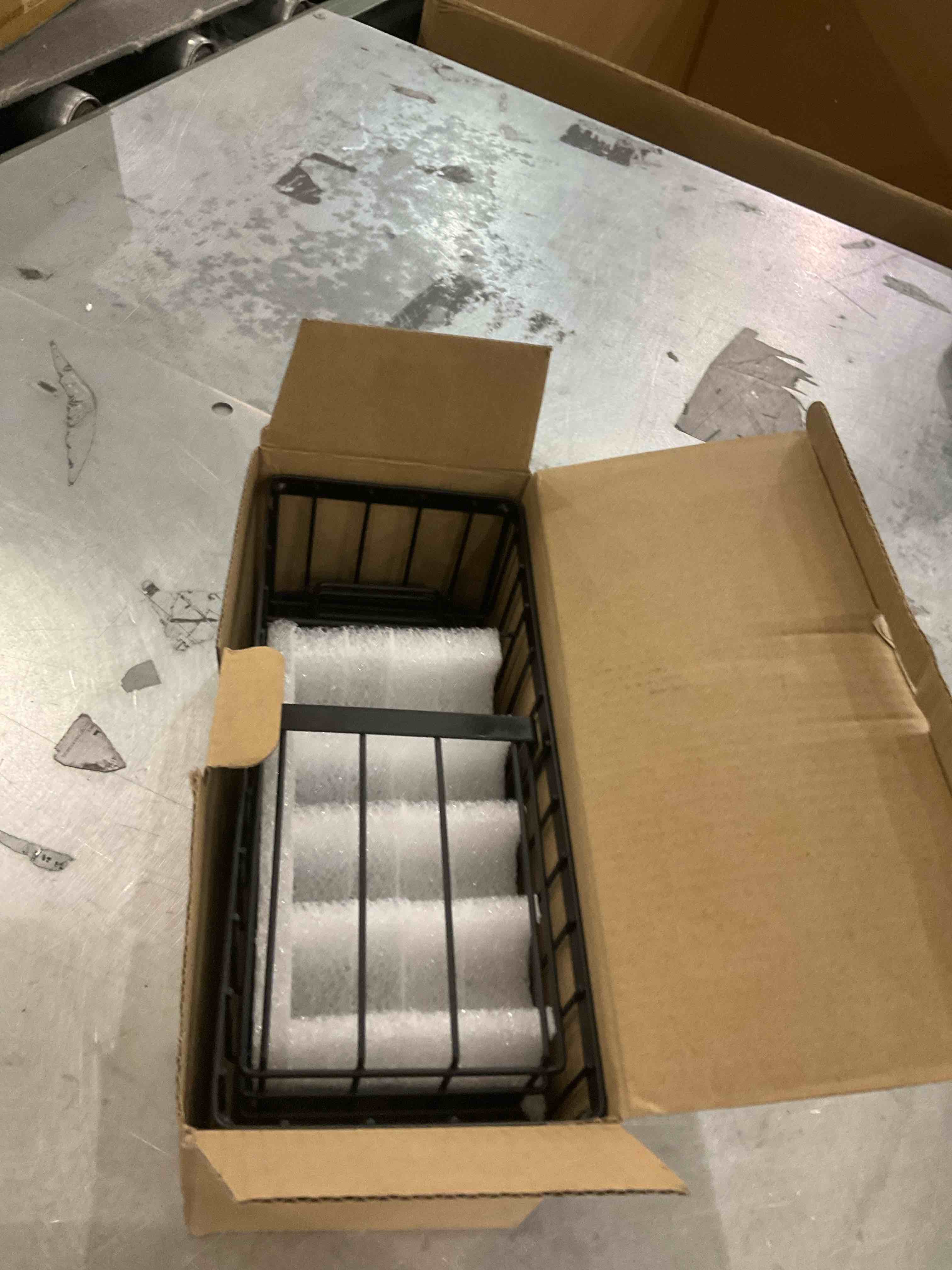 https://s3.amazonaws.com/lotting-images-prod/bidfta/BRN0569350_1736956500181.jpeg