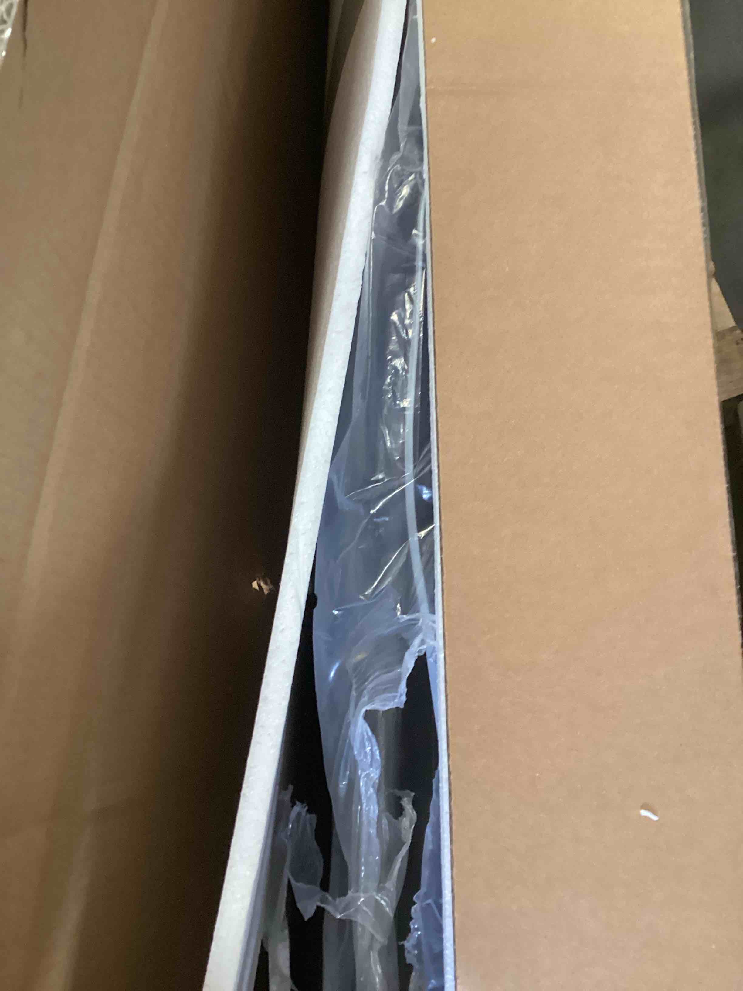 https://s3.amazonaws.com/lotting-images-prod/bidfta/BRN0570382_1737389536615.jpeg