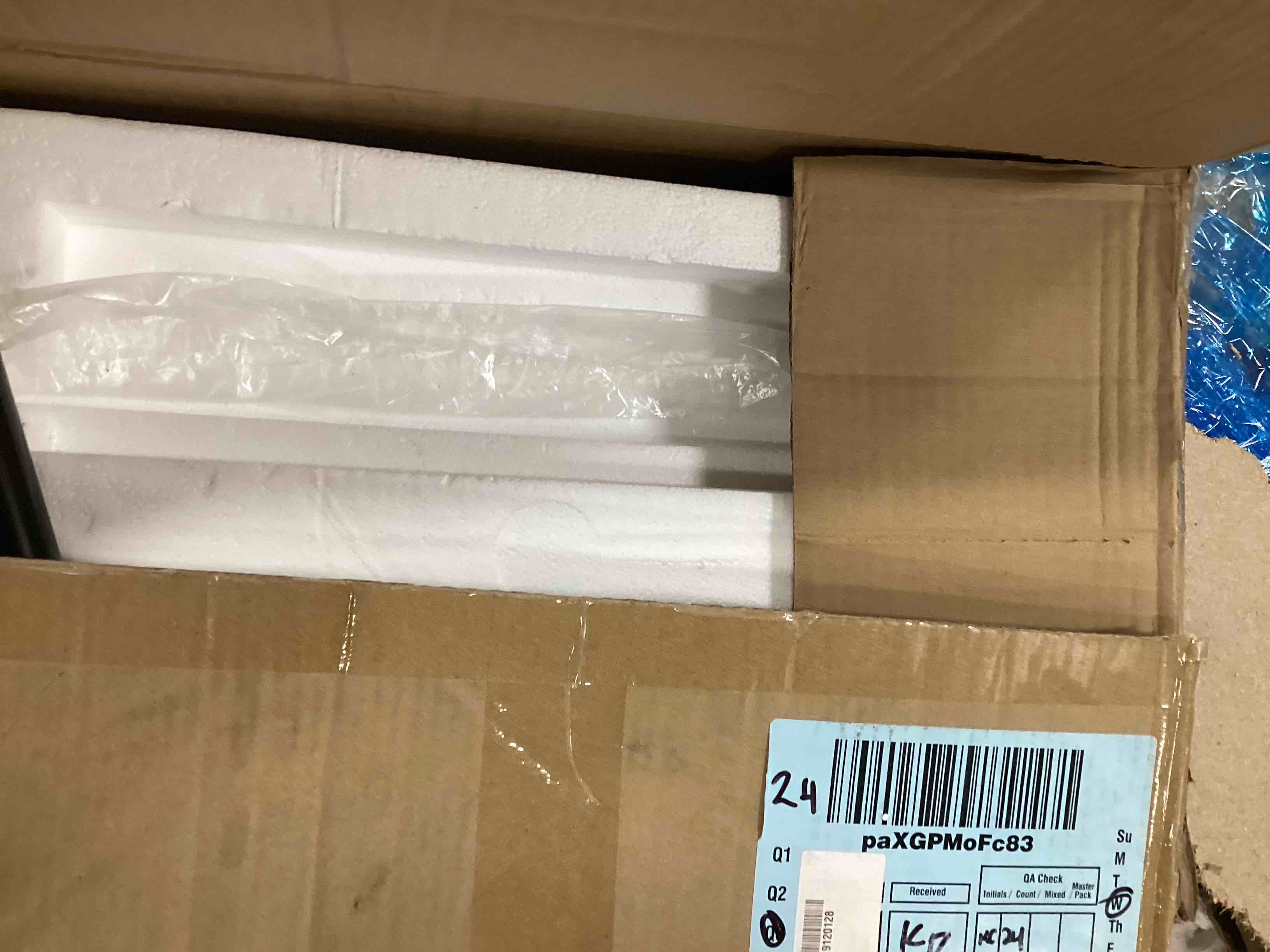 https://s3.amazonaws.com/lotting-images-prod/bidfta/BRN0570976_1736872956351.jpeg