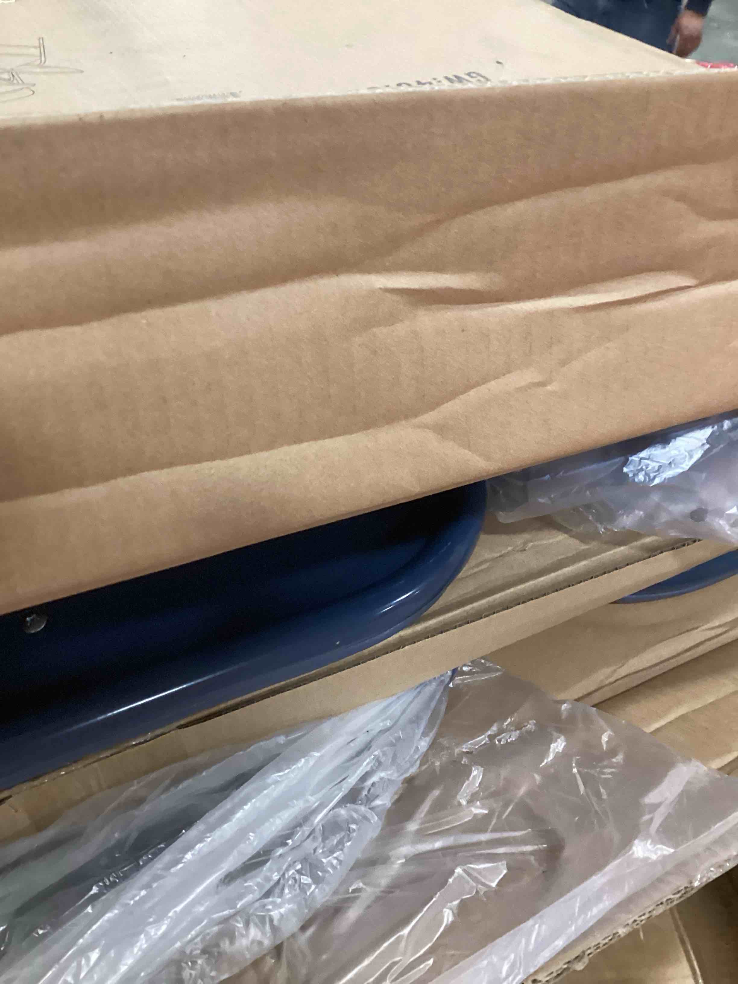 https://s3.amazonaws.com/lotting-images-prod/bidfta/BRN0571607_1736362594789.jpeg