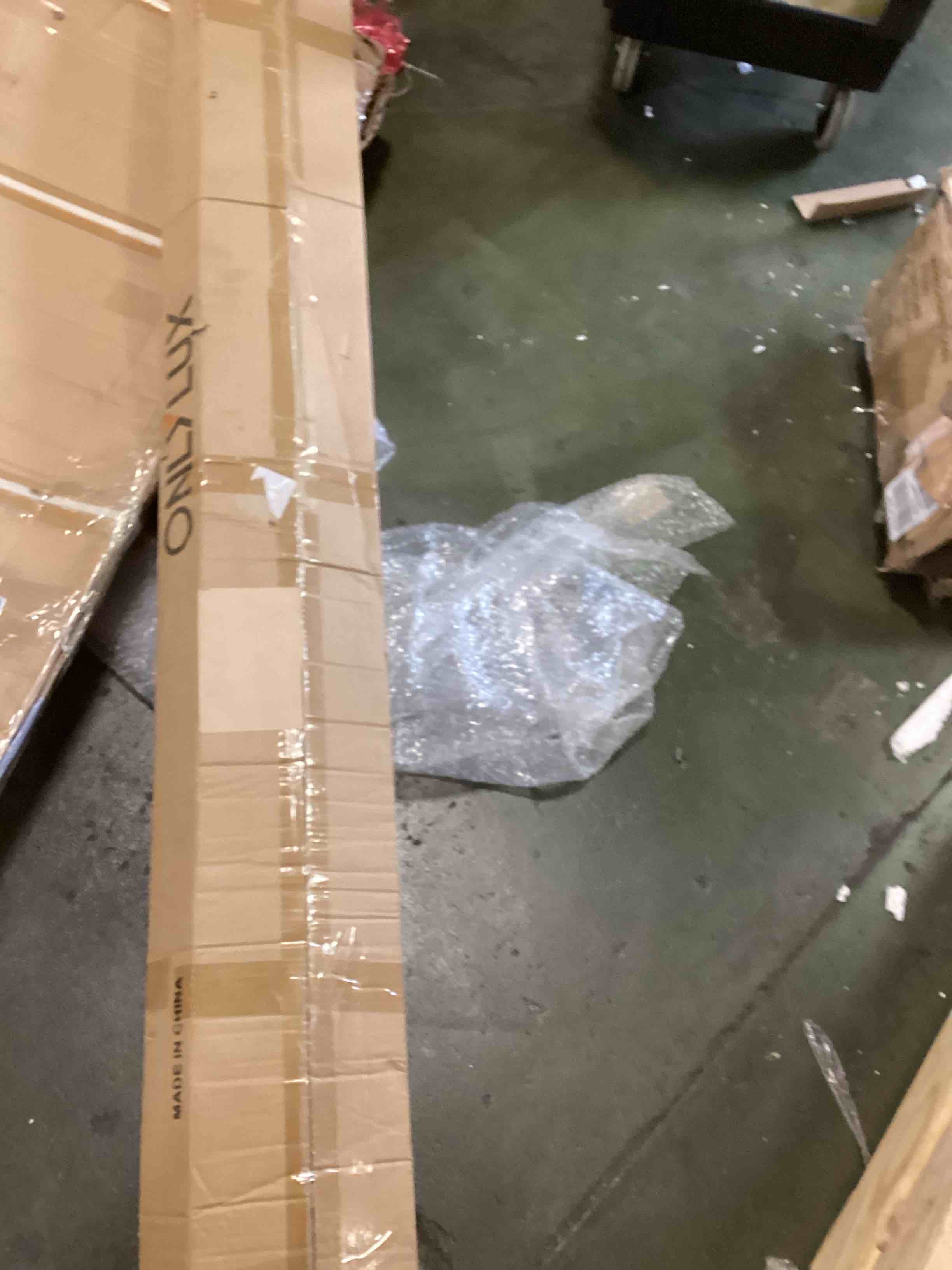 https://s3.amazonaws.com/lotting-images-prod/bidfta/BRN0571629_1736358453040.jpeg