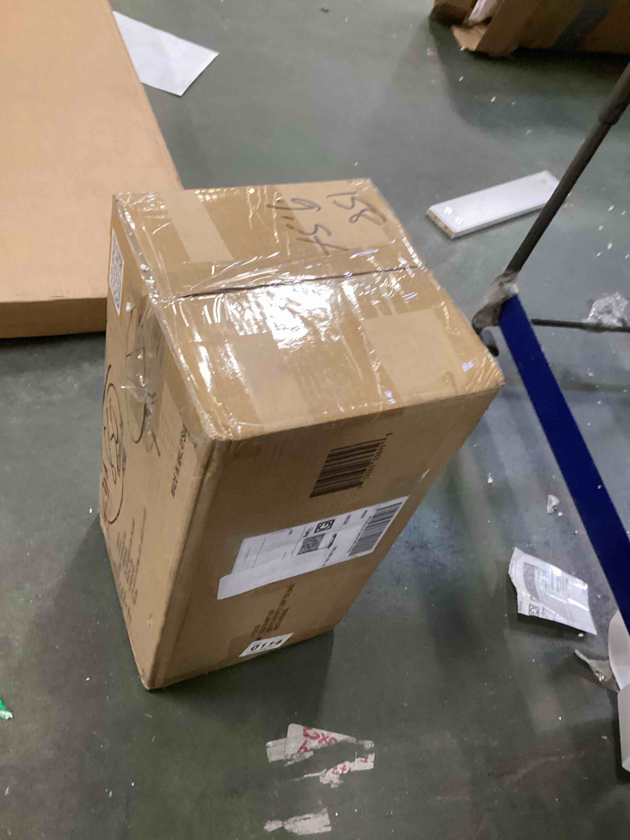 https://s3.amazonaws.com/lotting-images-prod/bidfta/BRN0572212_1735833582510.jpeg