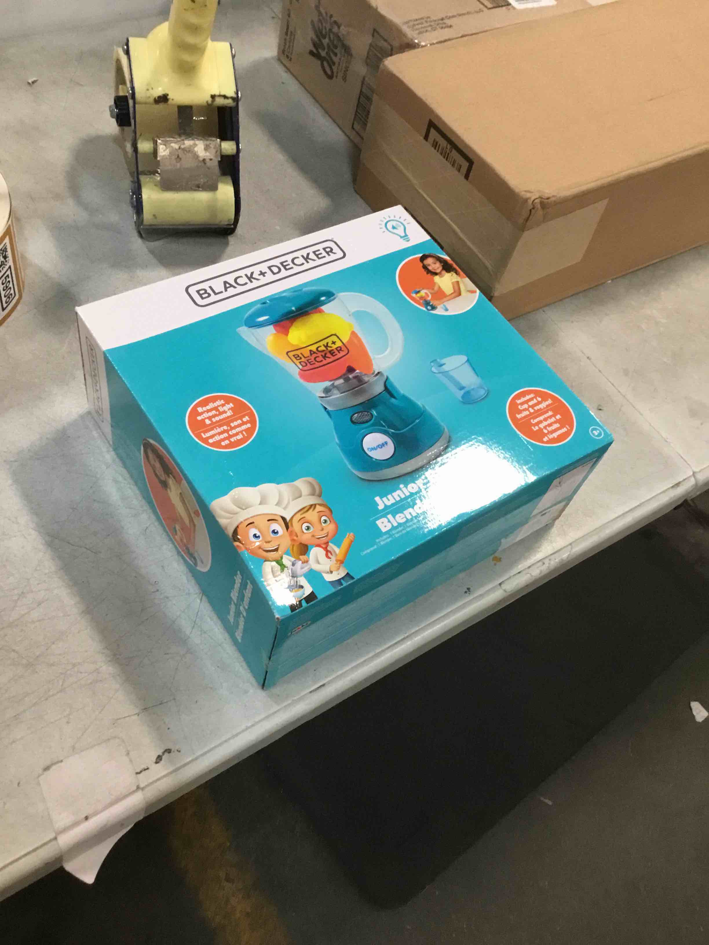 https://s3.amazonaws.com/lotting-images-prod/bidfta/BRN0575914_1730289983106.jpeg