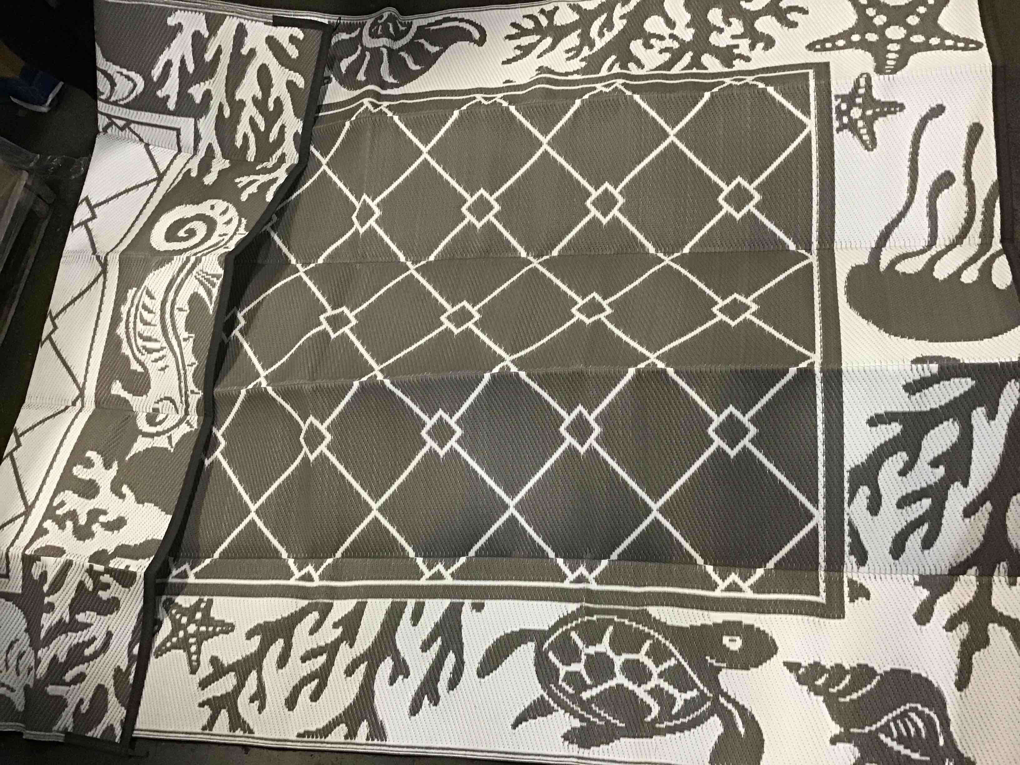 OLANLY Waterproof Outdoor Rug 5x8 ft, Reversible Plastic Straw Patio Rug for Camping, RV Mat Outside, Indoor Outdoor Carpet for Porch, Deck, Backyard, Camper, Balcony, Picnic, Grey & White