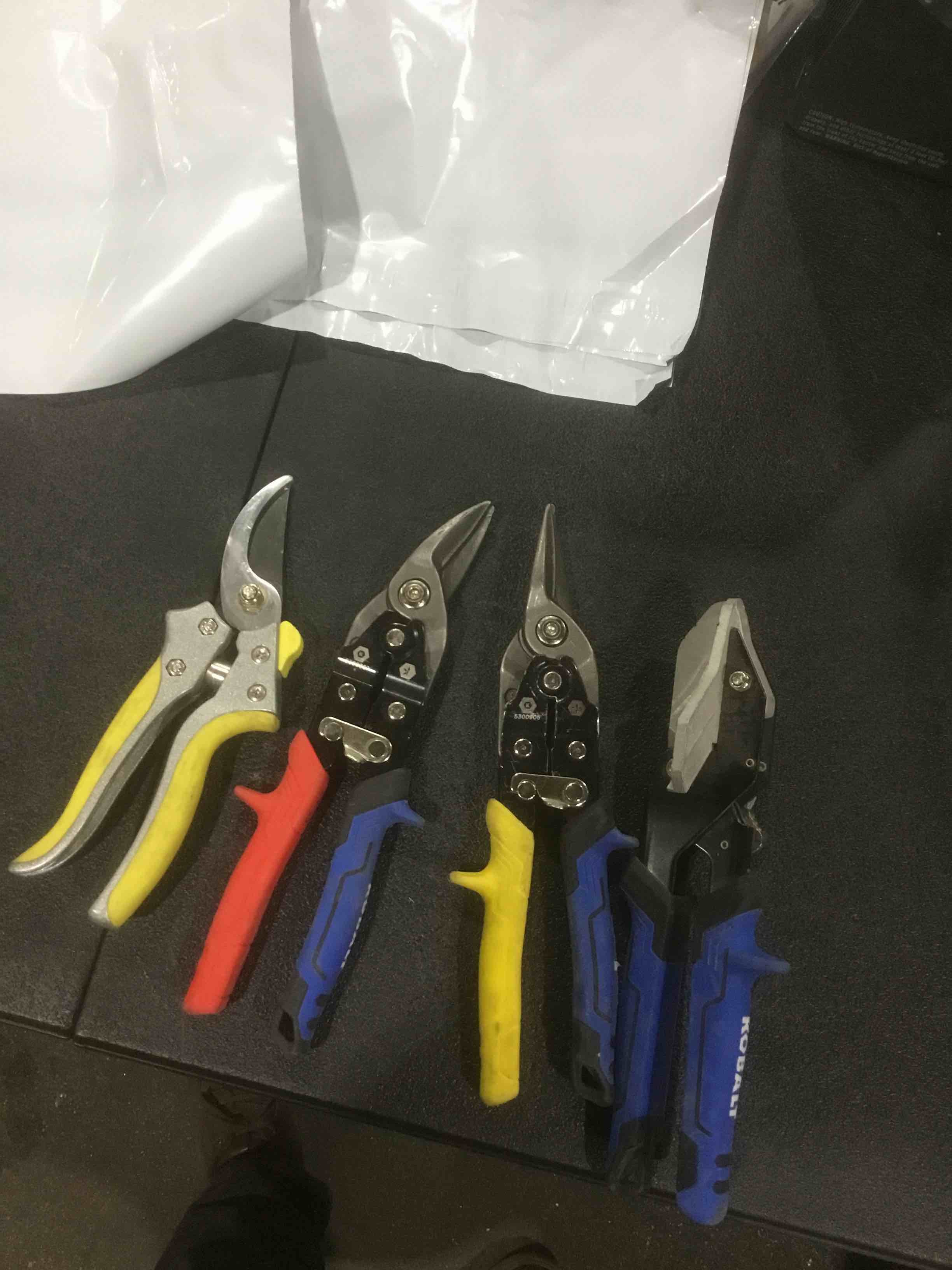 https://s3.amazonaws.com/lotting-images-prod/bidfta/BRN1264243_1746804454902.jpeg