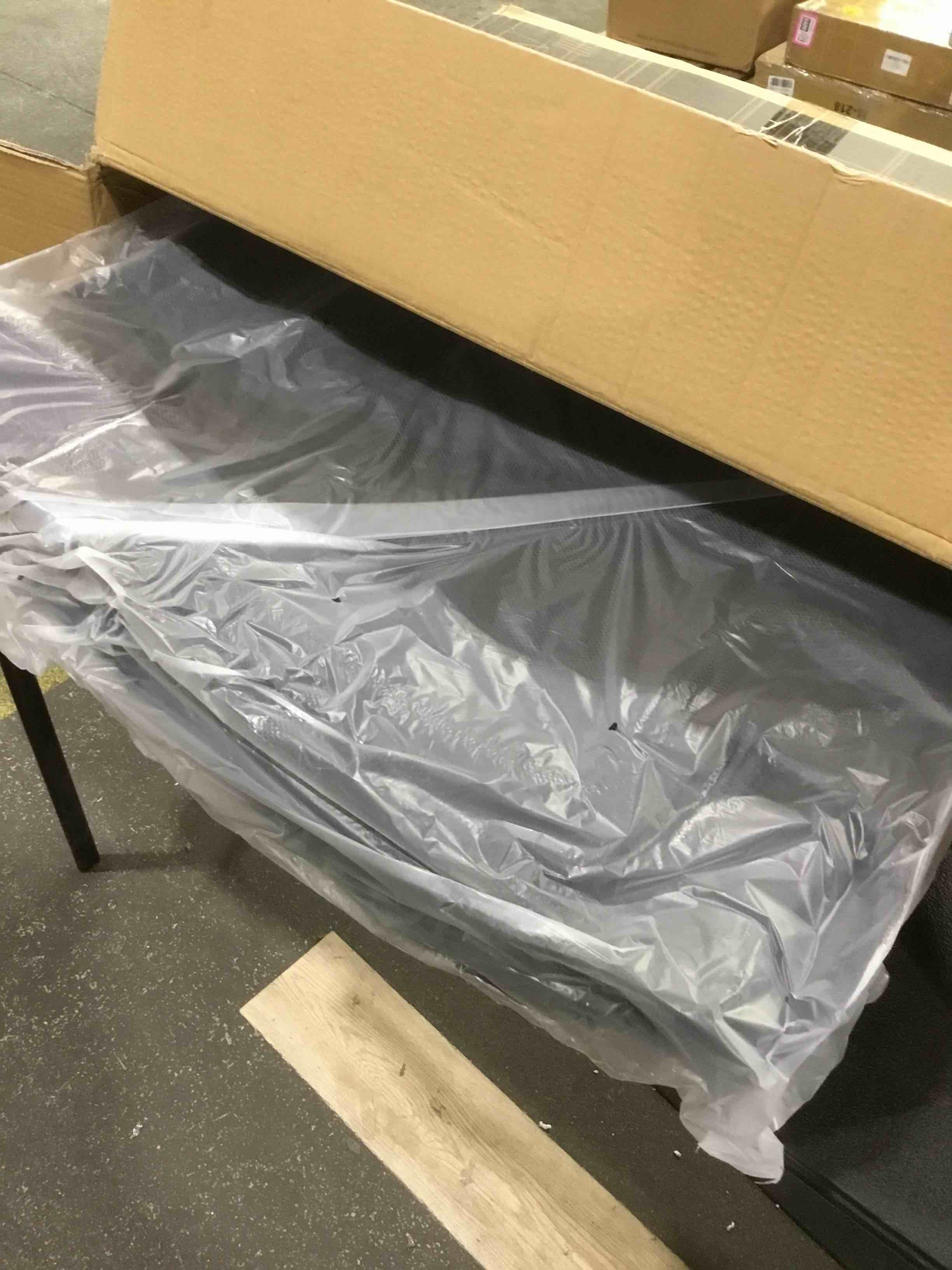 https://s3.amazonaws.com/lotting-images-prod/bidfta/BRN1266152_1749657577791.jpeg