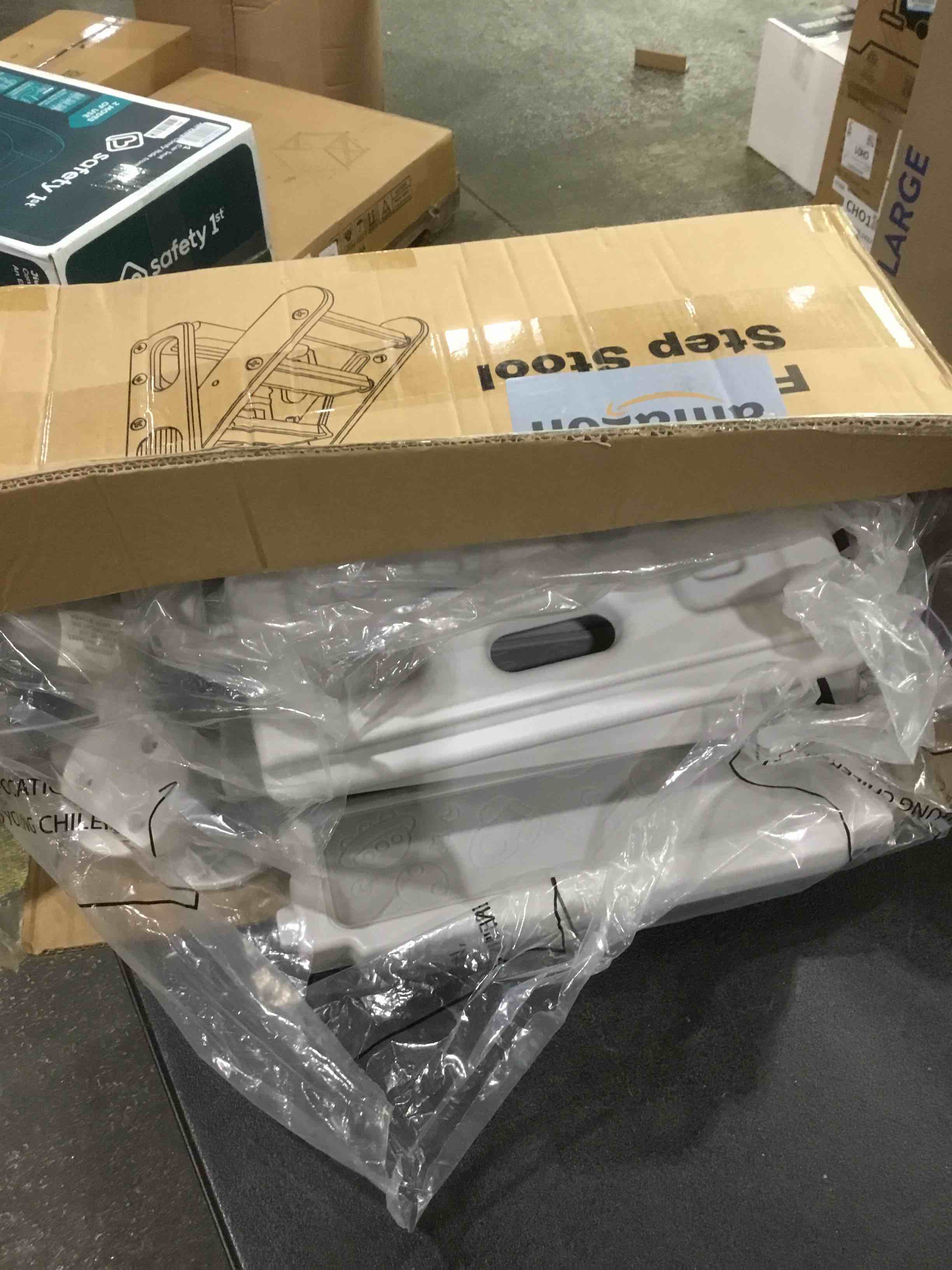 https://s3.amazonaws.com/lotting-images-prod/bidfta/BRN1266640_1750271280903.jpeg