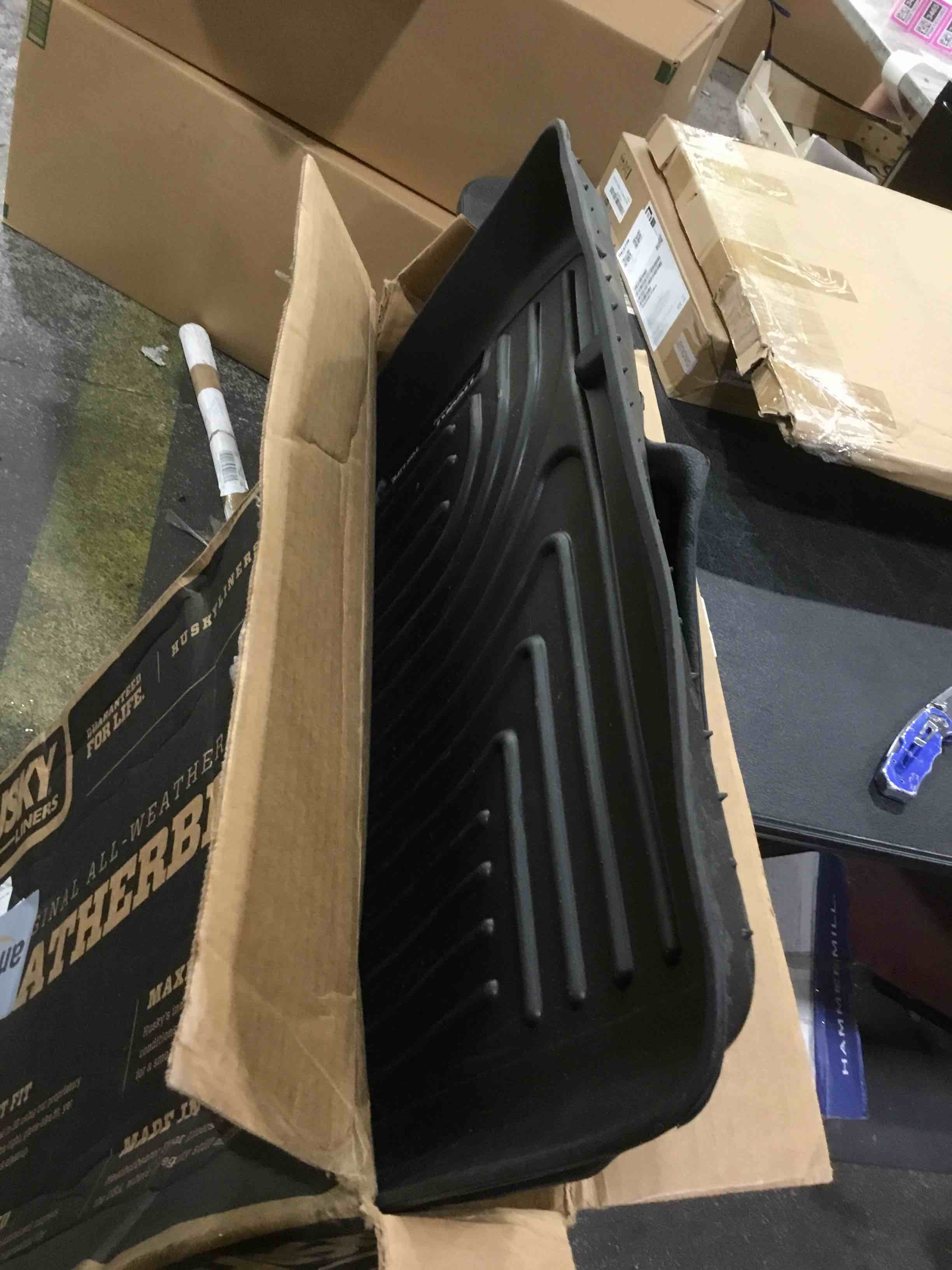 https://s3.amazonaws.com/lotting-images-prod/bidfta/BRN1267820_1753121237007.jpeg