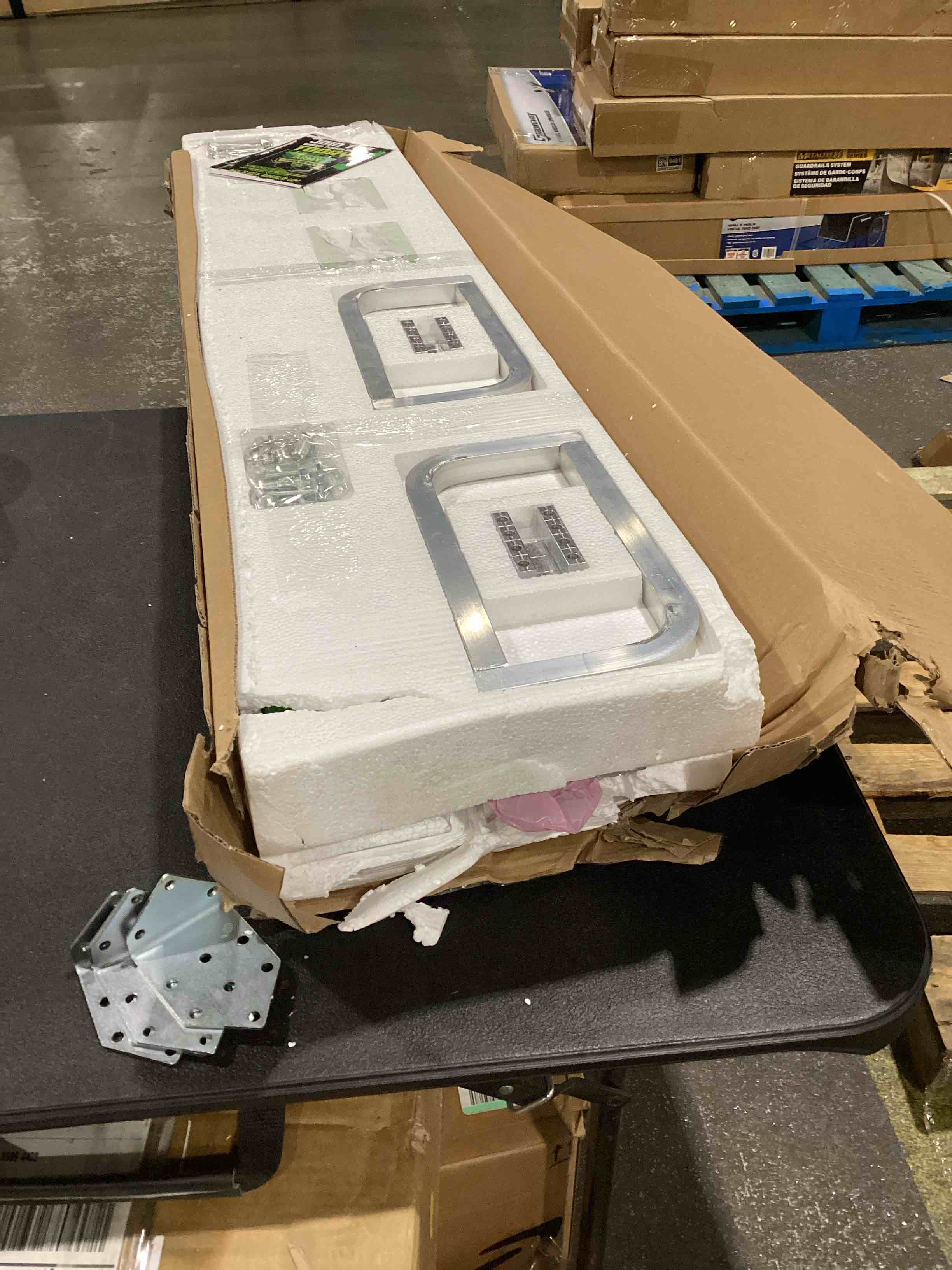 https://s3.amazonaws.com/lotting-images-prod/bidfta/BRN1269499_1756386938940.jpeg