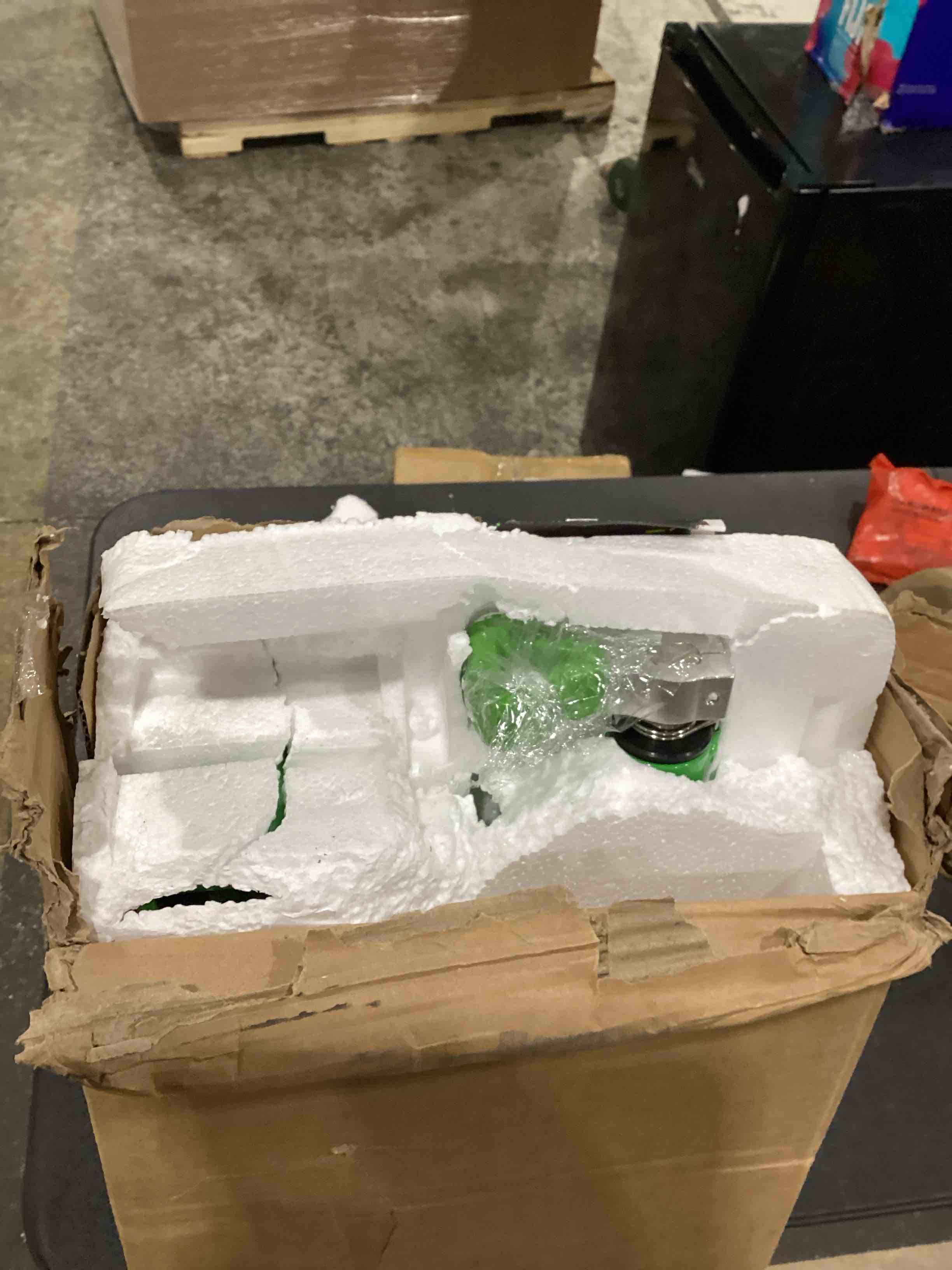 https://s3.amazonaws.com/lotting-images-prod/bidfta/BRN1269500_1756387243925.jpeg