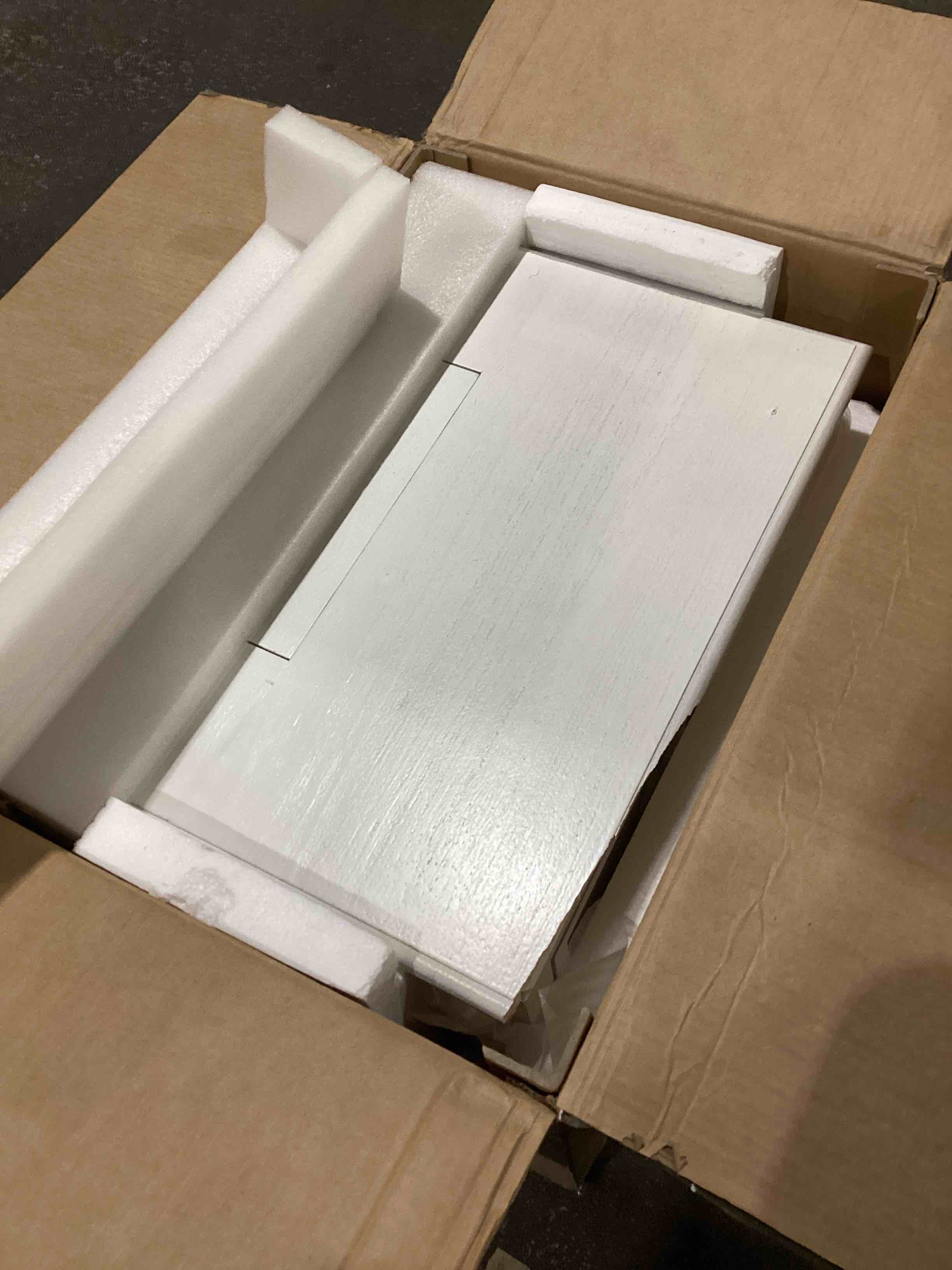 https://s3.amazonaws.com/lotting-images-prod/bidfta/BRN1269783_1757422600224.jpeg