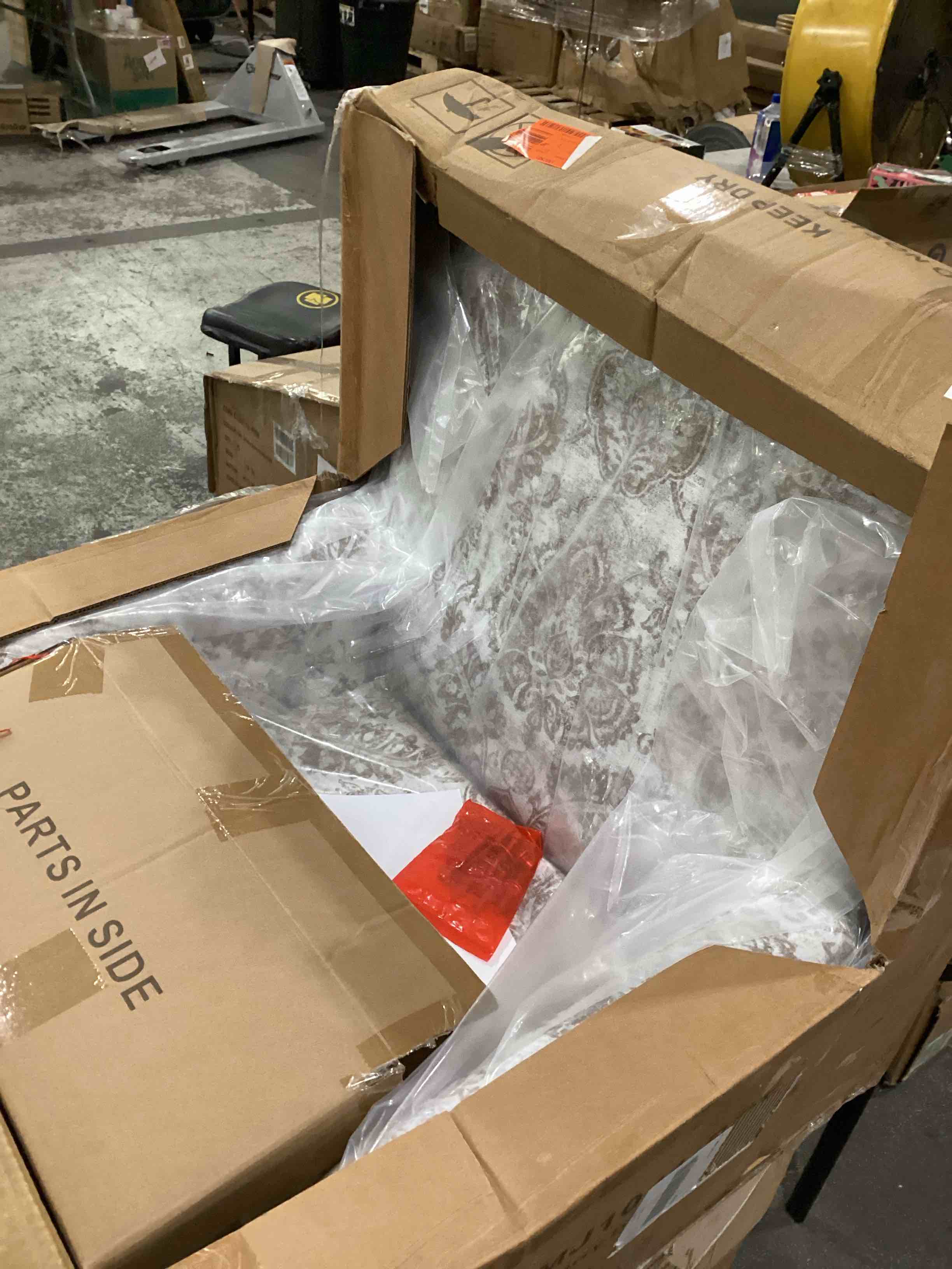 https://s3.amazonaws.com/lotting-images-prod/bidfta/BRN1269789_1757425256078.jpeg
