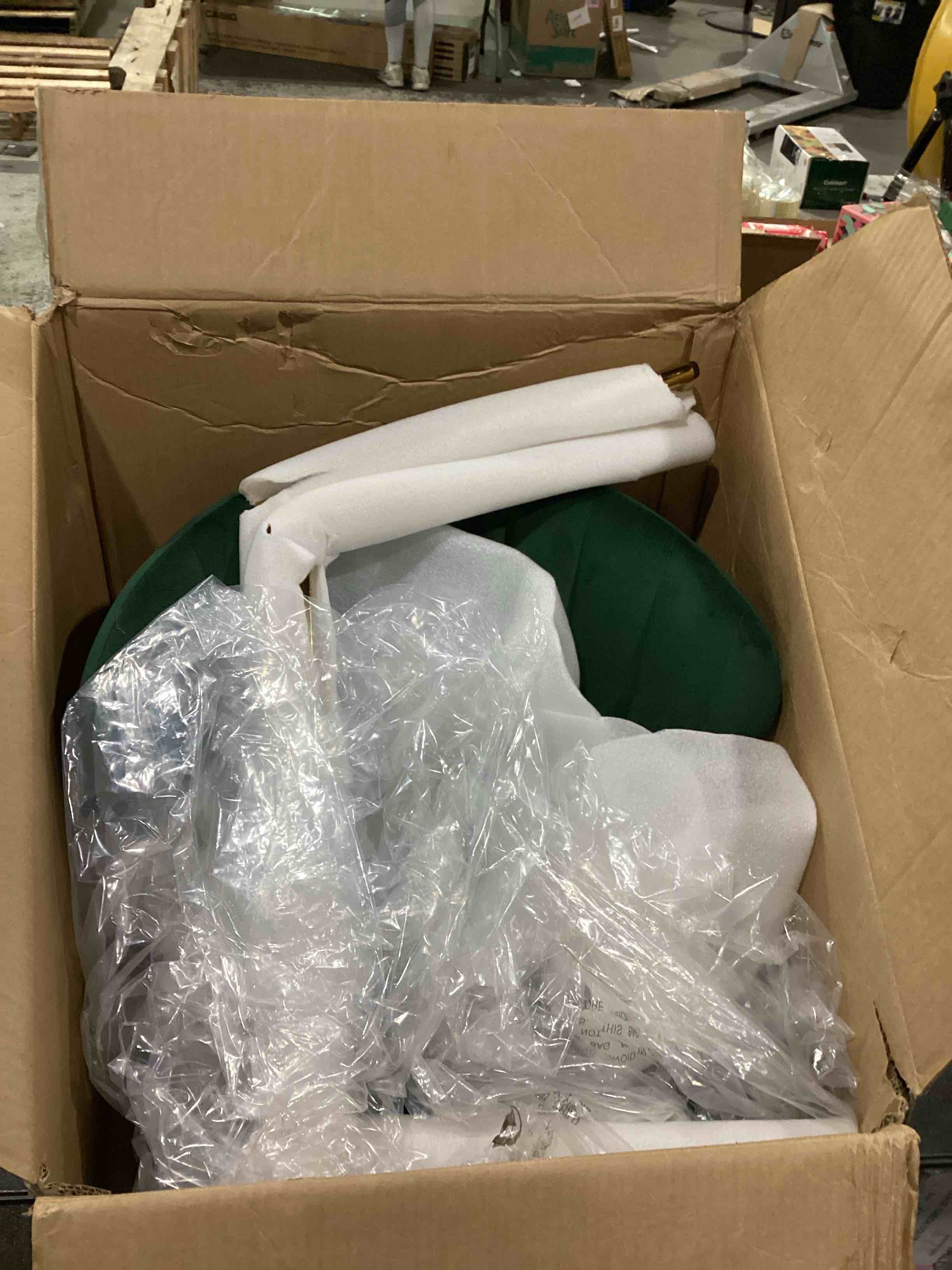https://s3.amazonaws.com/lotting-images-prod/bidfta/BRN1269793_1757428392761.jpeg