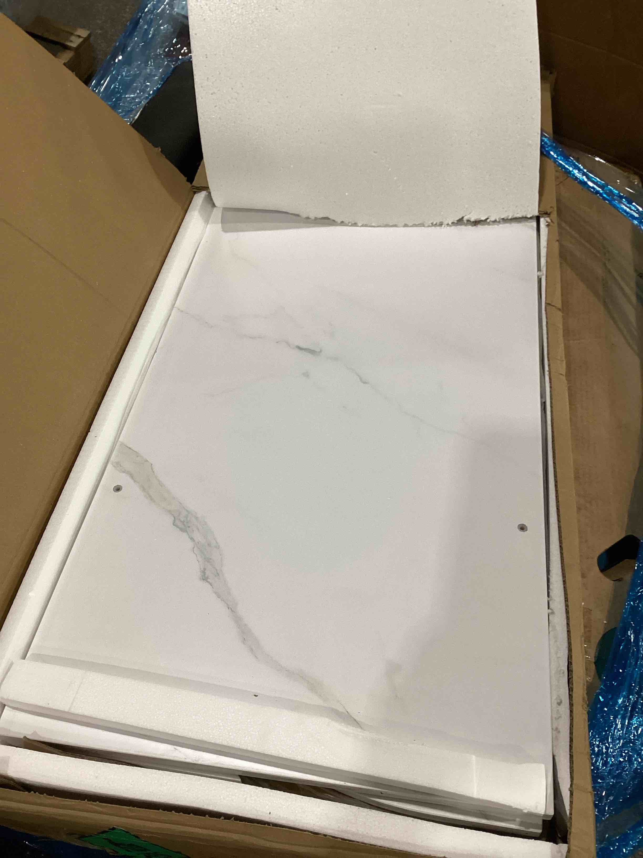 https://s3.amazonaws.com/lotting-images-prod/bidfta/BRN1269843_1757511028908.jpeg